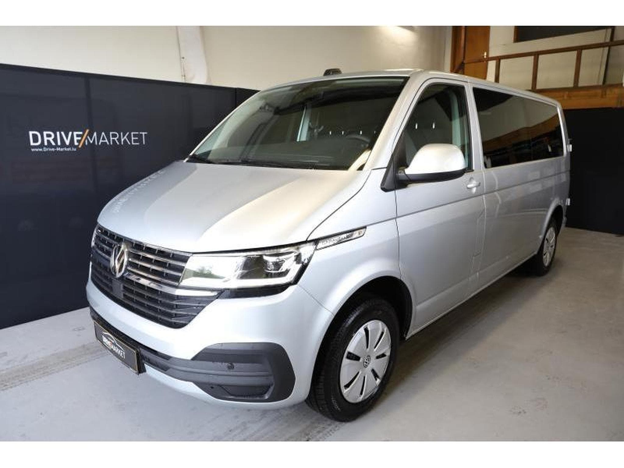 VW T6.1 Comfortline LR LONG NAVI LED D (2024) - Foto 9