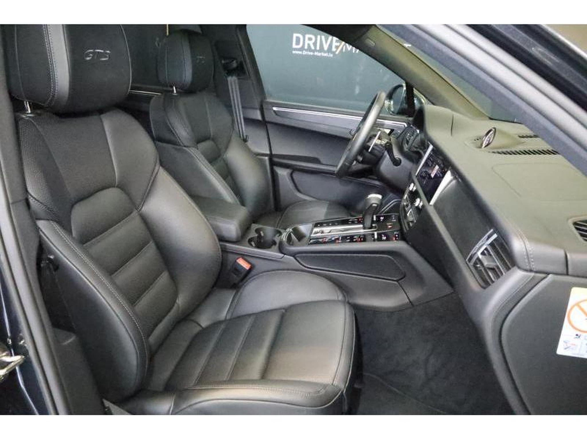 Porsche Macan GTS Pano AHK LED (2024) - Photo 12