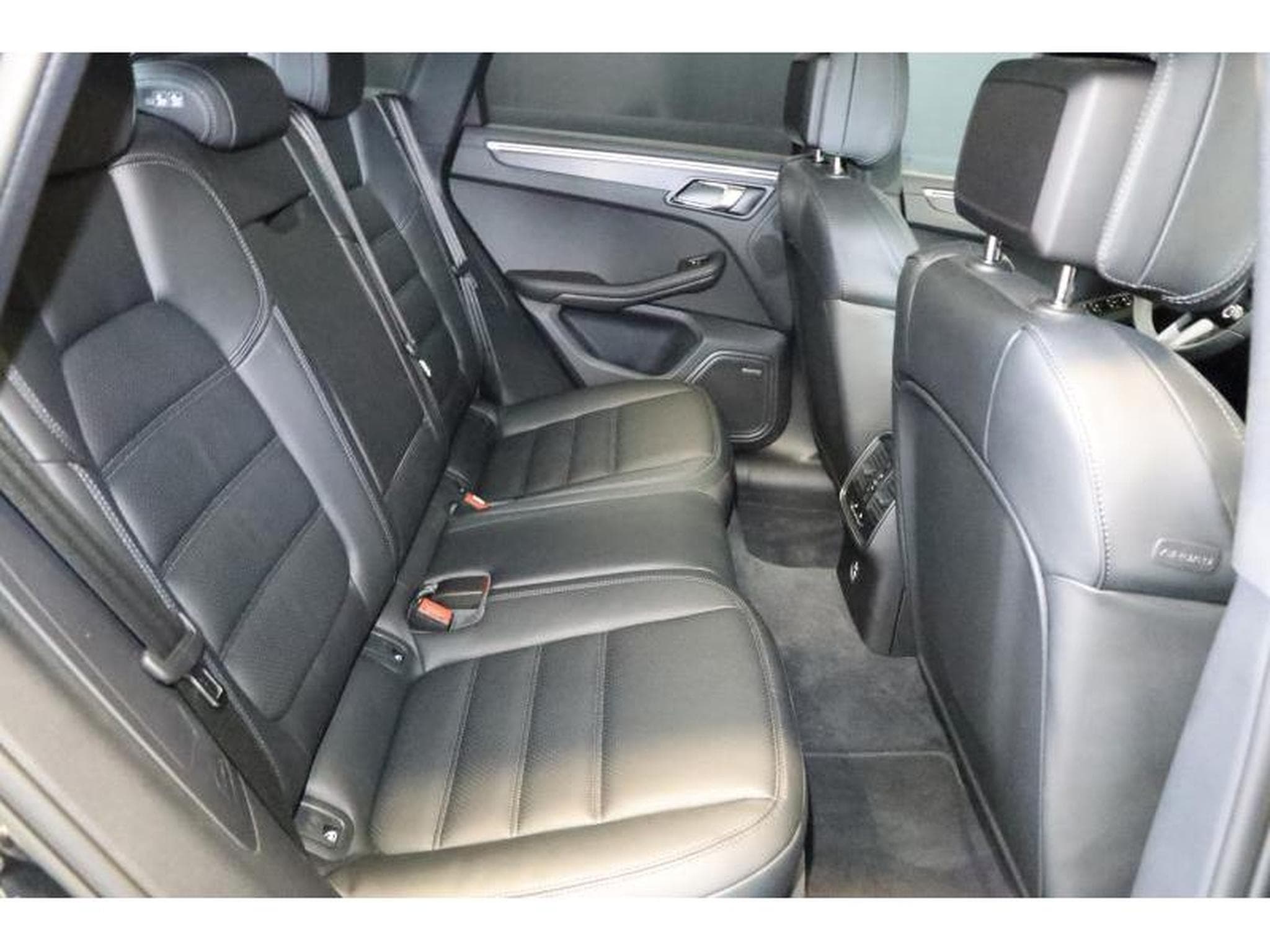 Porsche Macan GTS Pano AHK LED (2024) - Photo 13