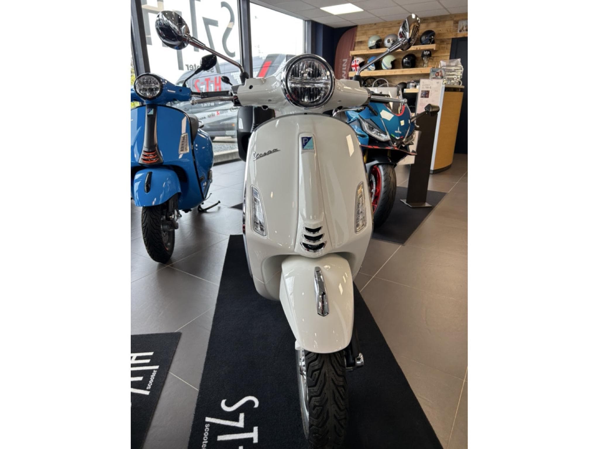Vespa Primavera (2026) - Photo 3