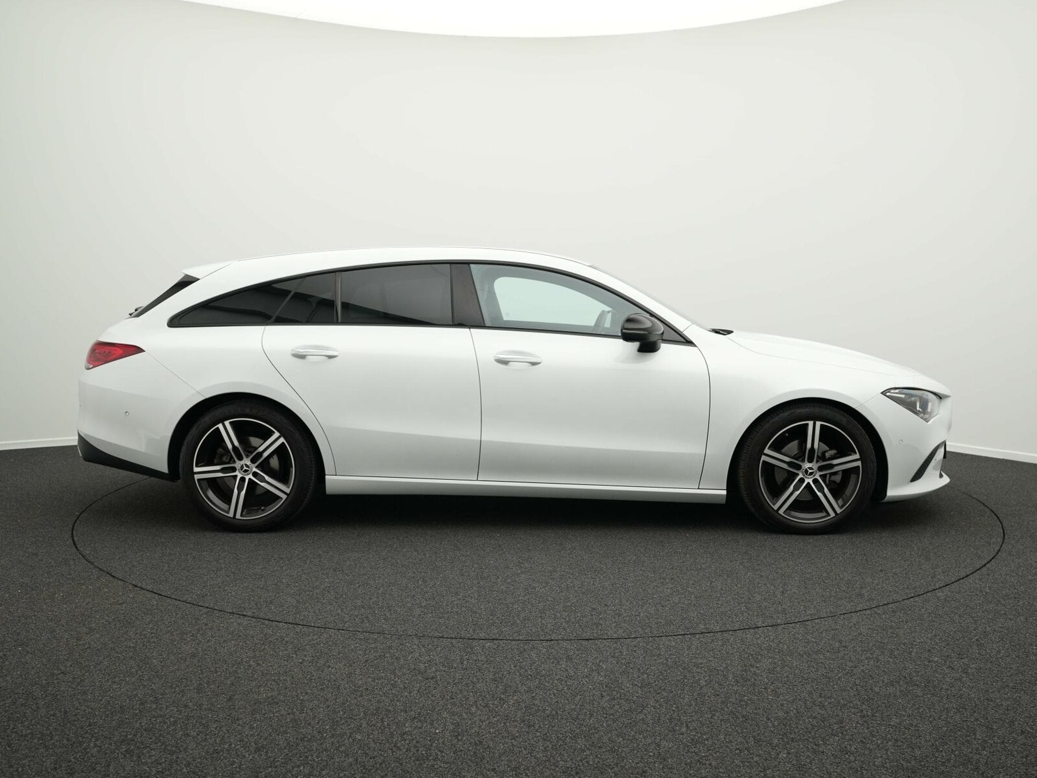 Mercedes CLA 200 CLA 200 d Shooting Brake (2023) - Photo 5