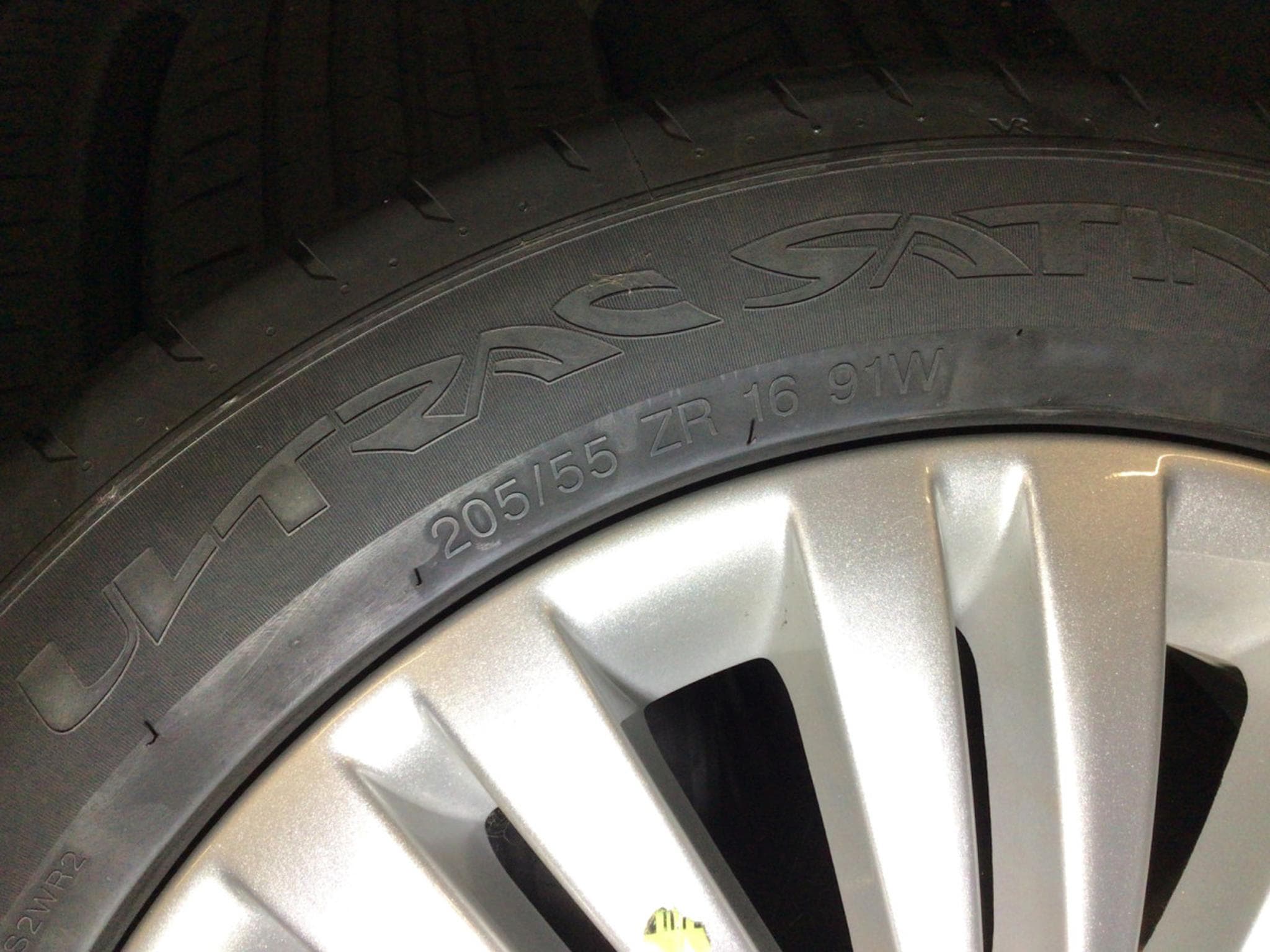 Jantes alu + Pneus é – 16" - Photo 5