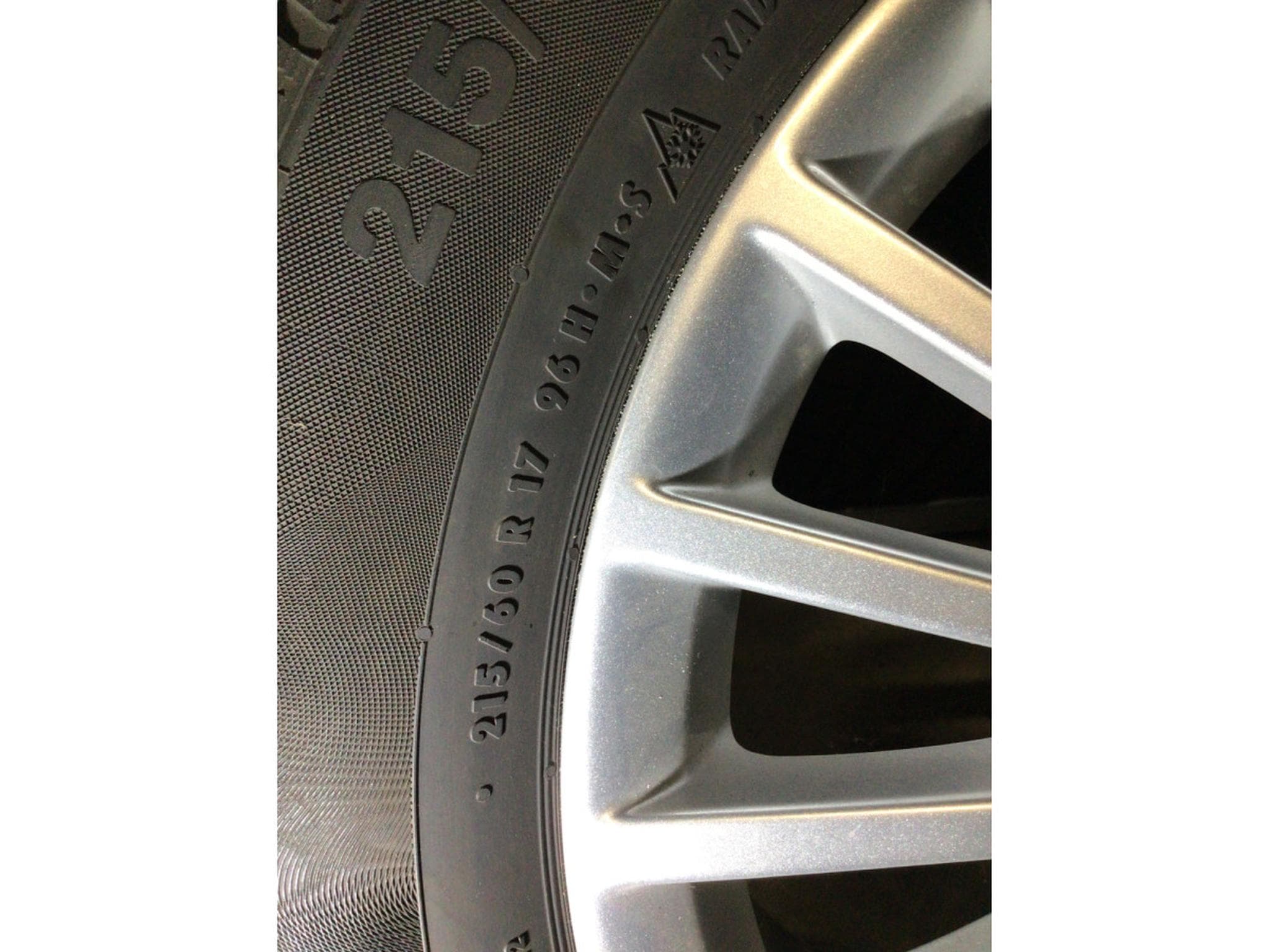 Jantes alu + Pneus h – 17" - Photo 5