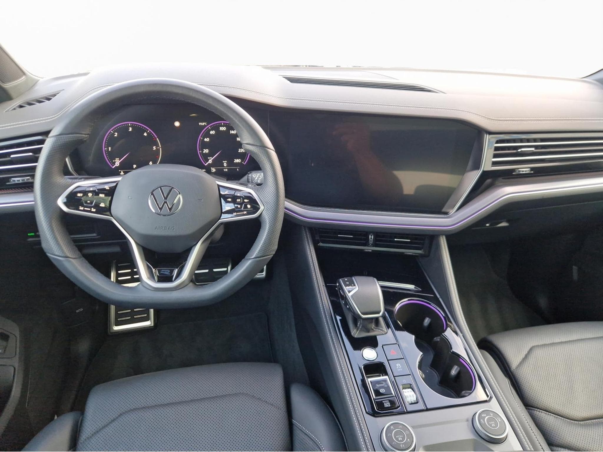 VW Touareg R-LINE (2024) - Foto 2