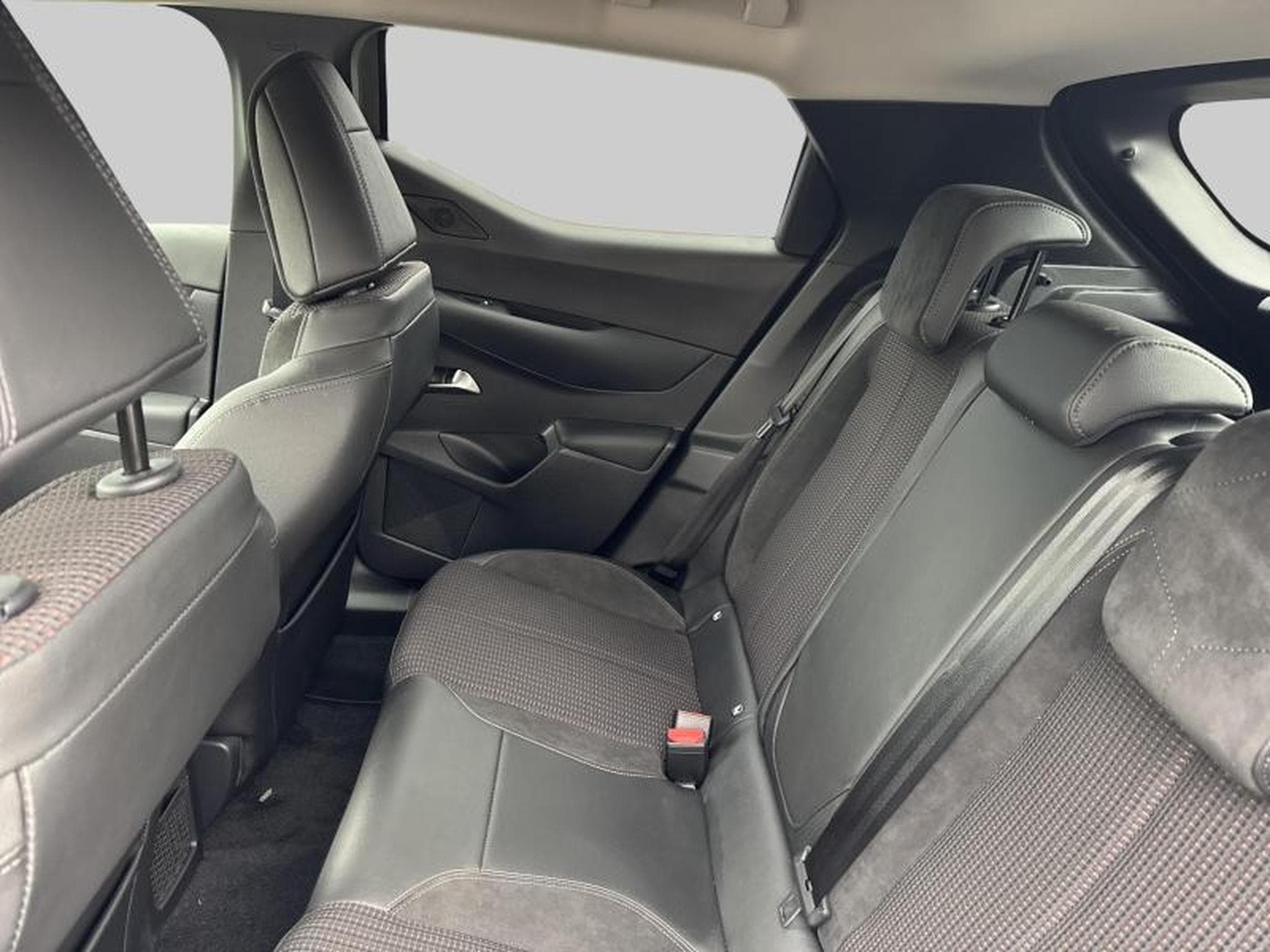 DS Automobiles DS3 E-Tense Performance Line + (2023) - Foto 12