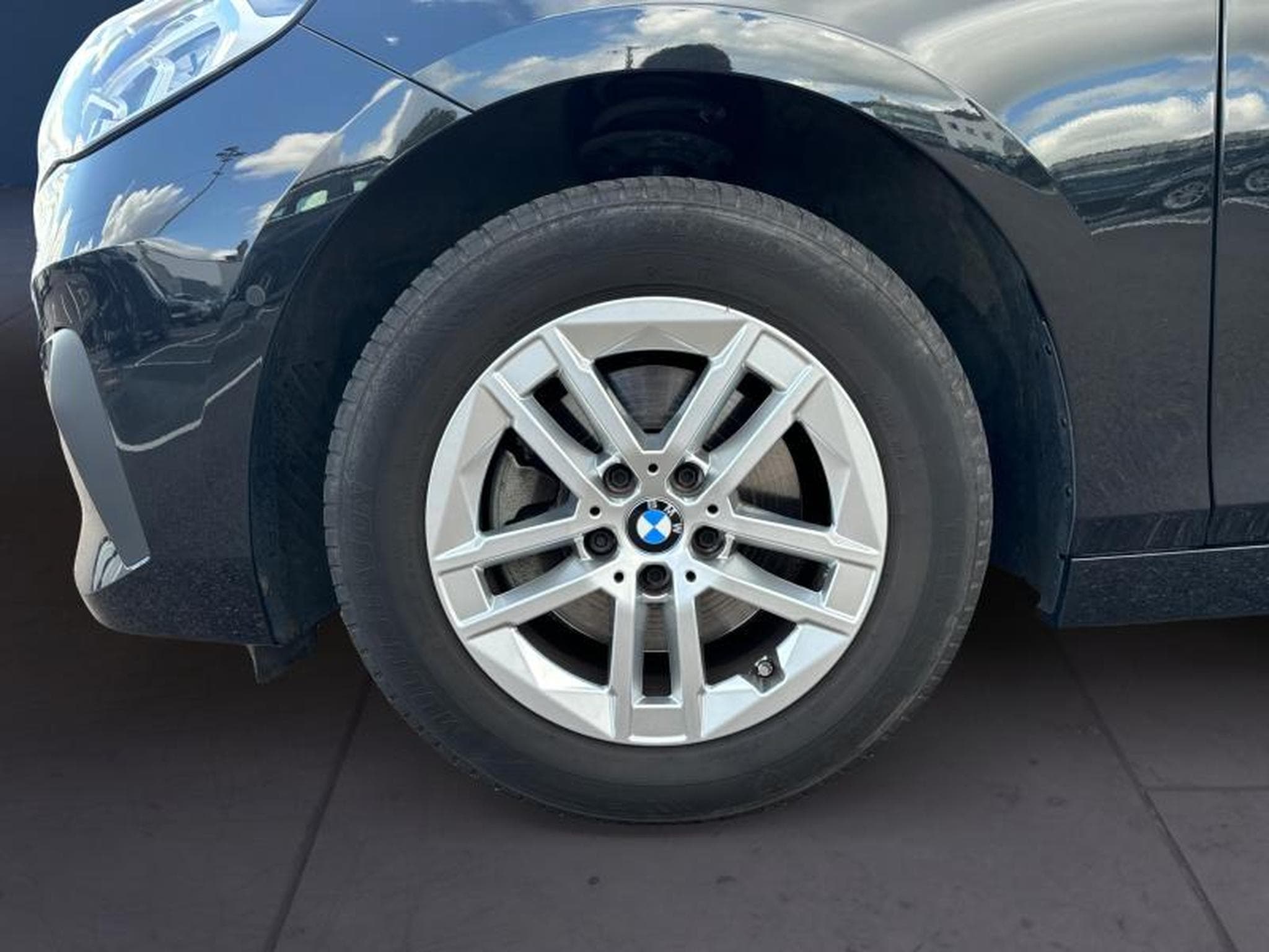 BMW 218 218i Active Tourer (2023) - Foto 4