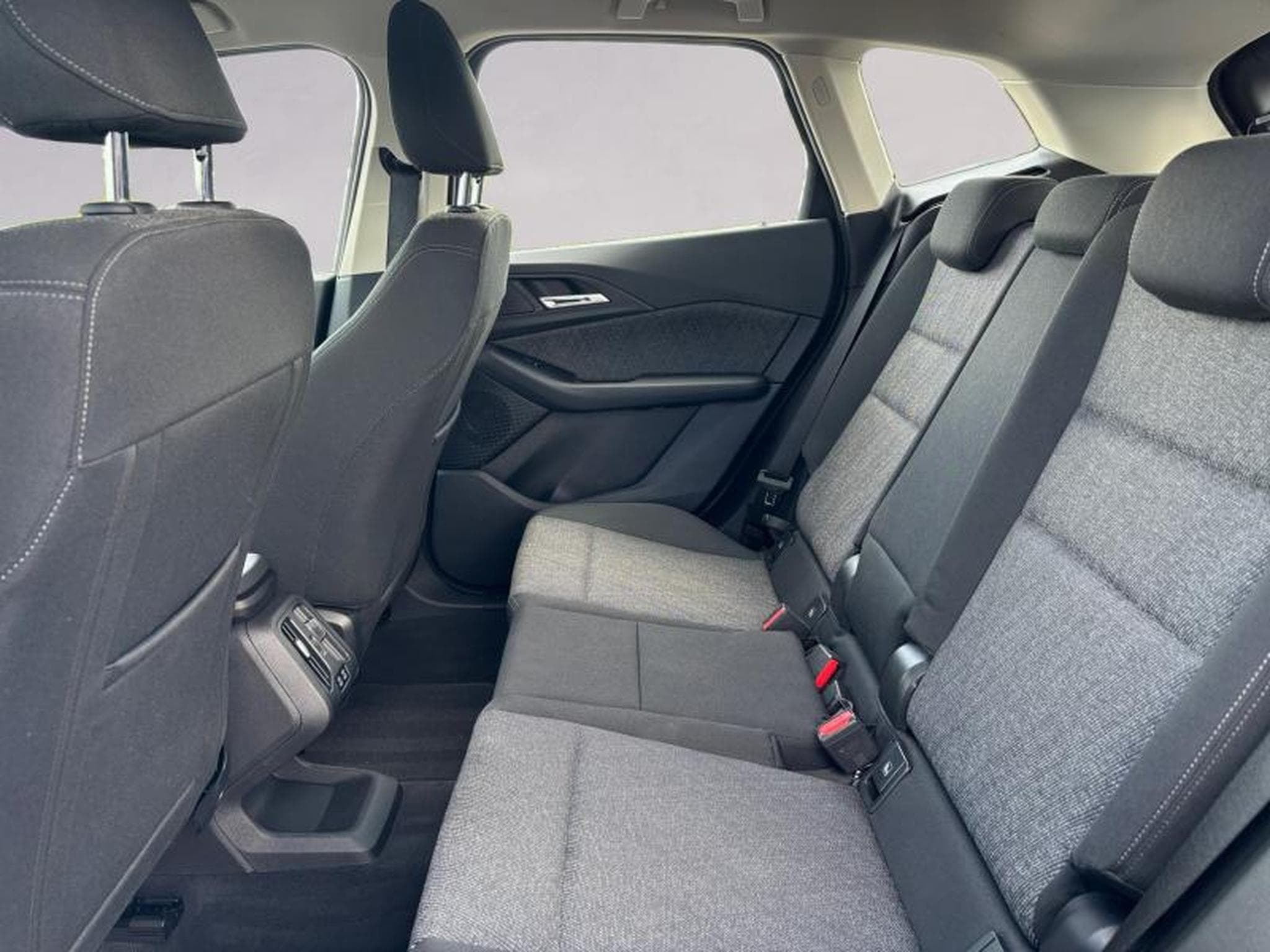 BMW 218 218i Active Tourer (2023) - Foto 8