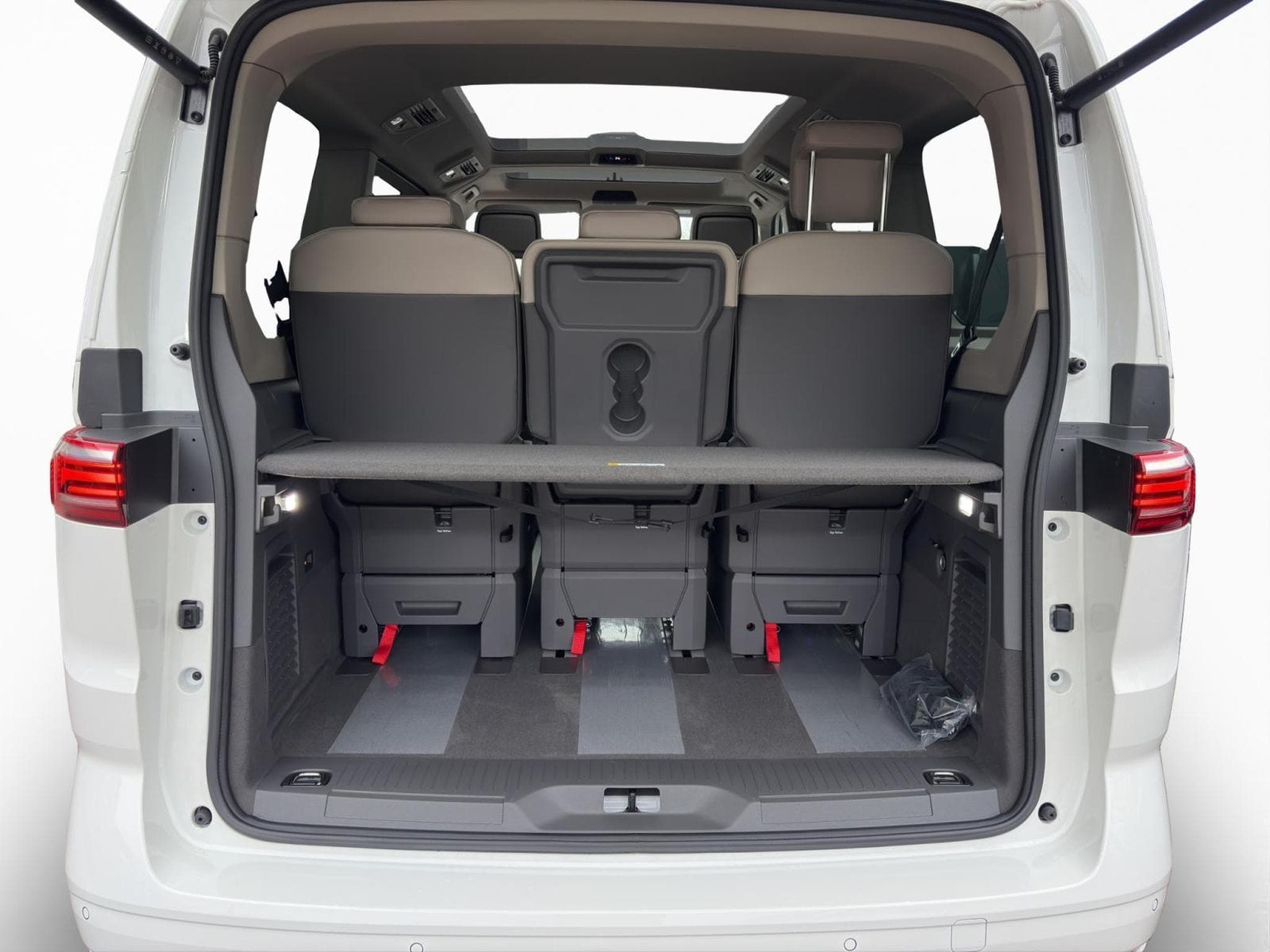 VW T7 Life (2026) - Photo 13