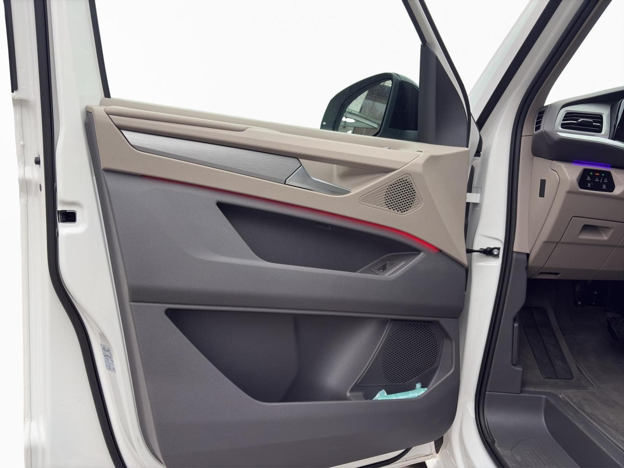 VW T7 Life (2026) - Photo 14