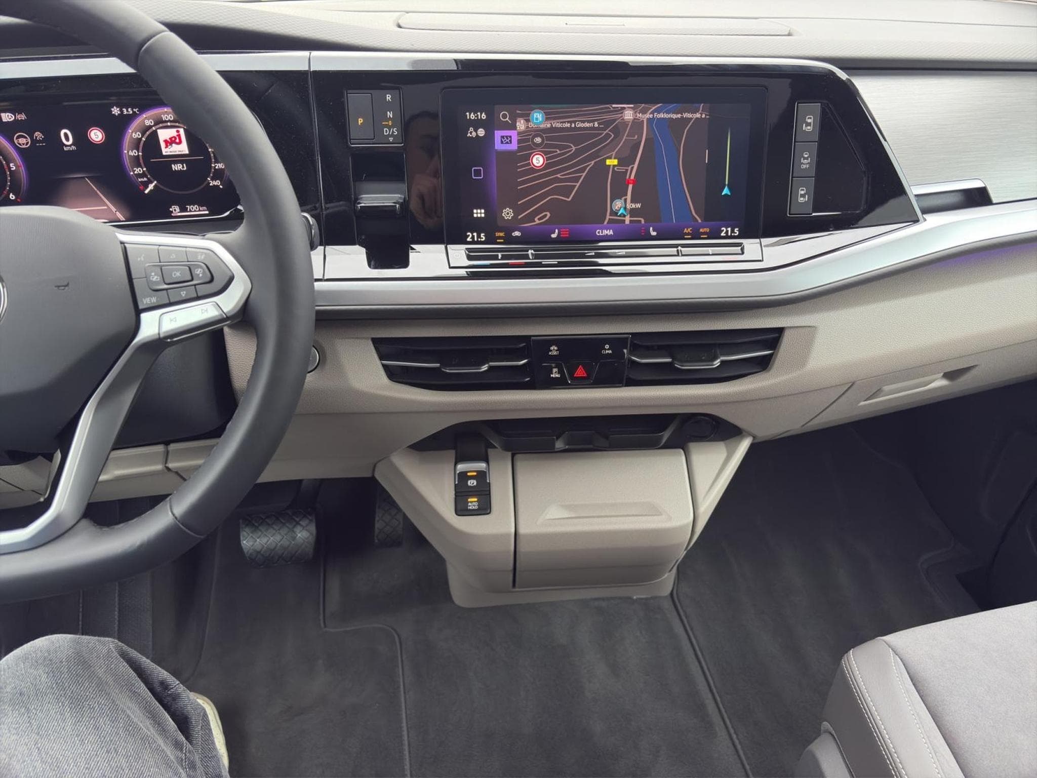 VW T7 Life (2026) - Photo 9