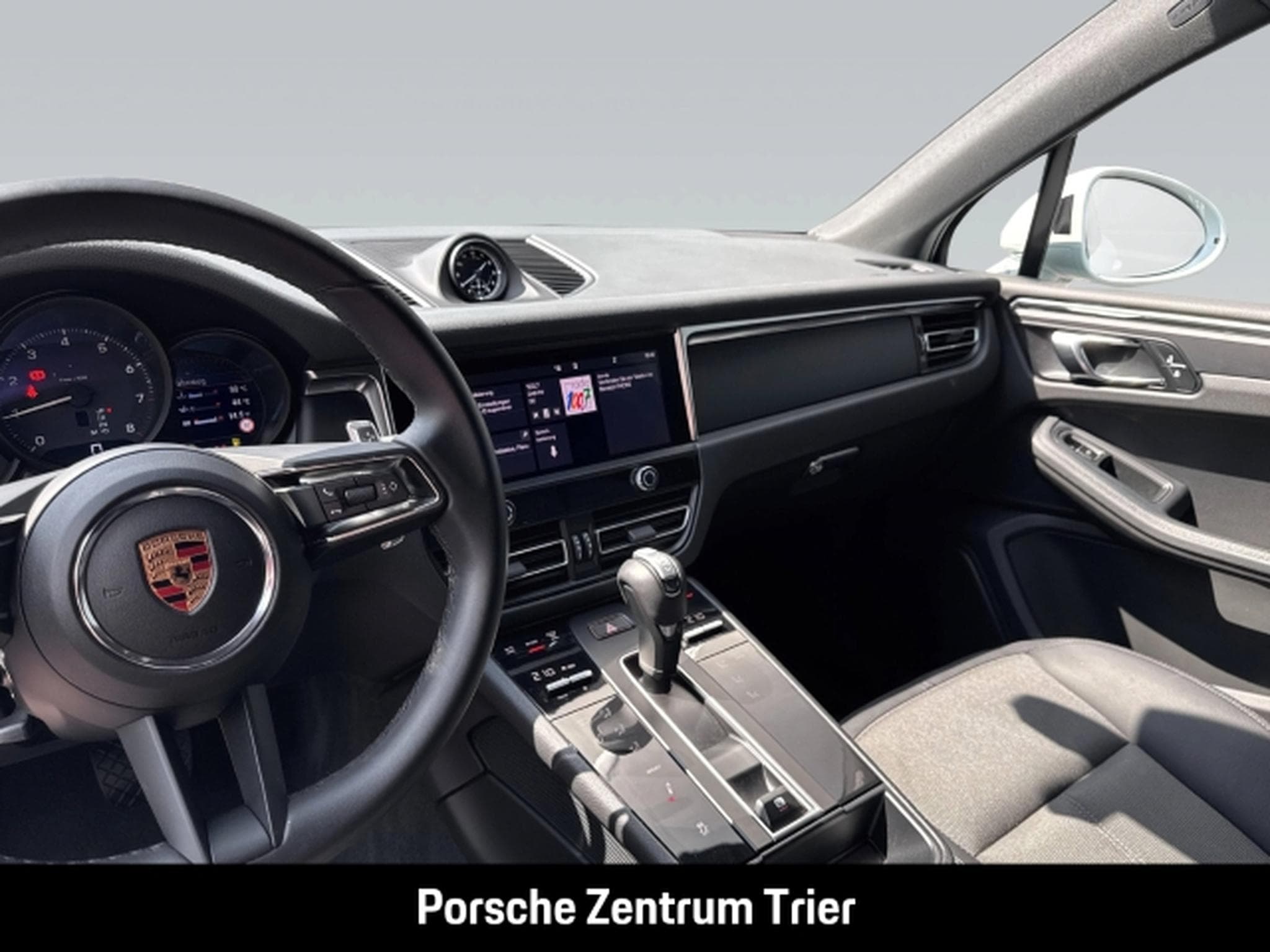 Porsche Macan Surround-View Abstandstempomat (2024) - Photo 10
