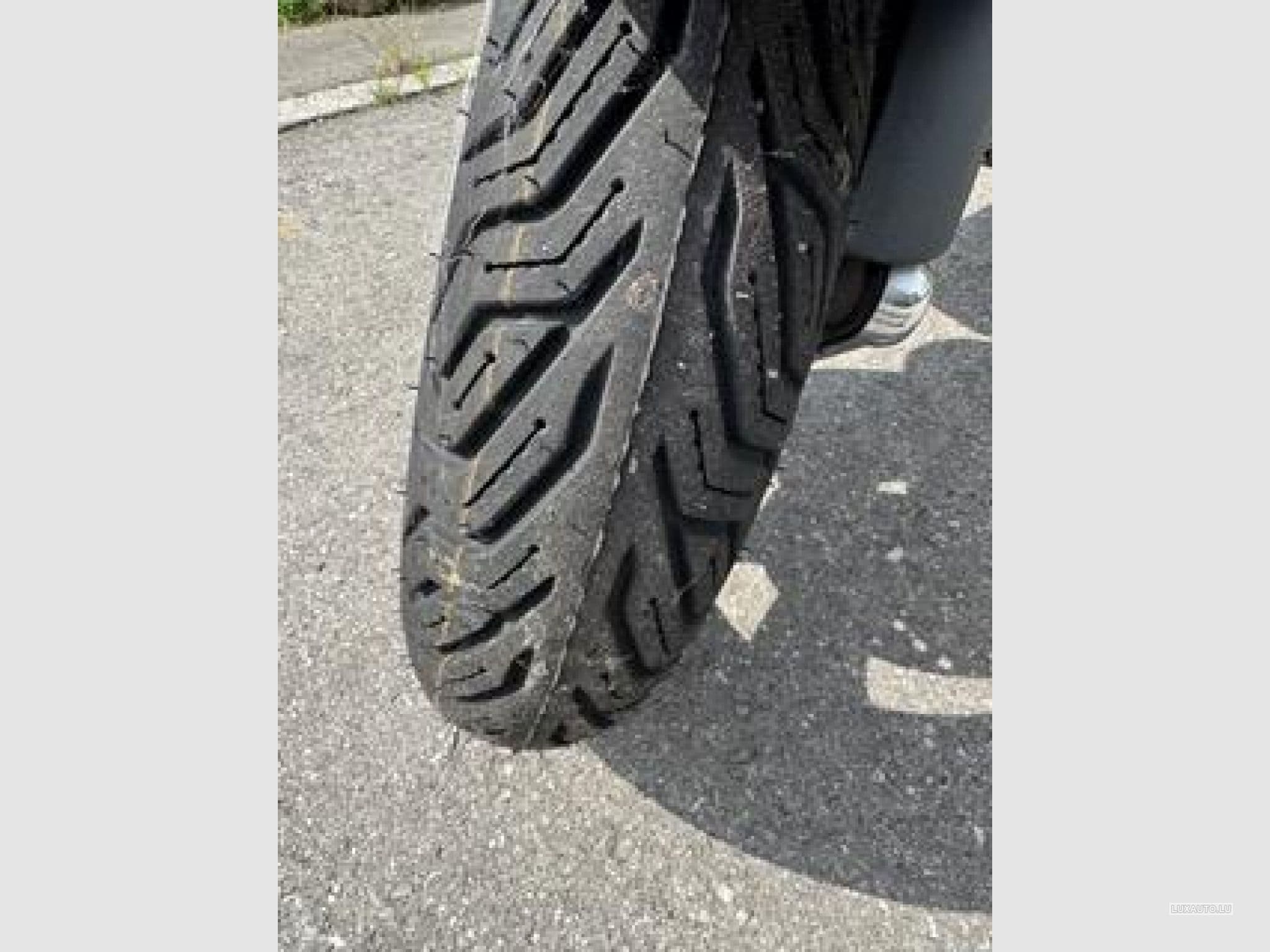 Vespa GTS (2019) - Foto 3