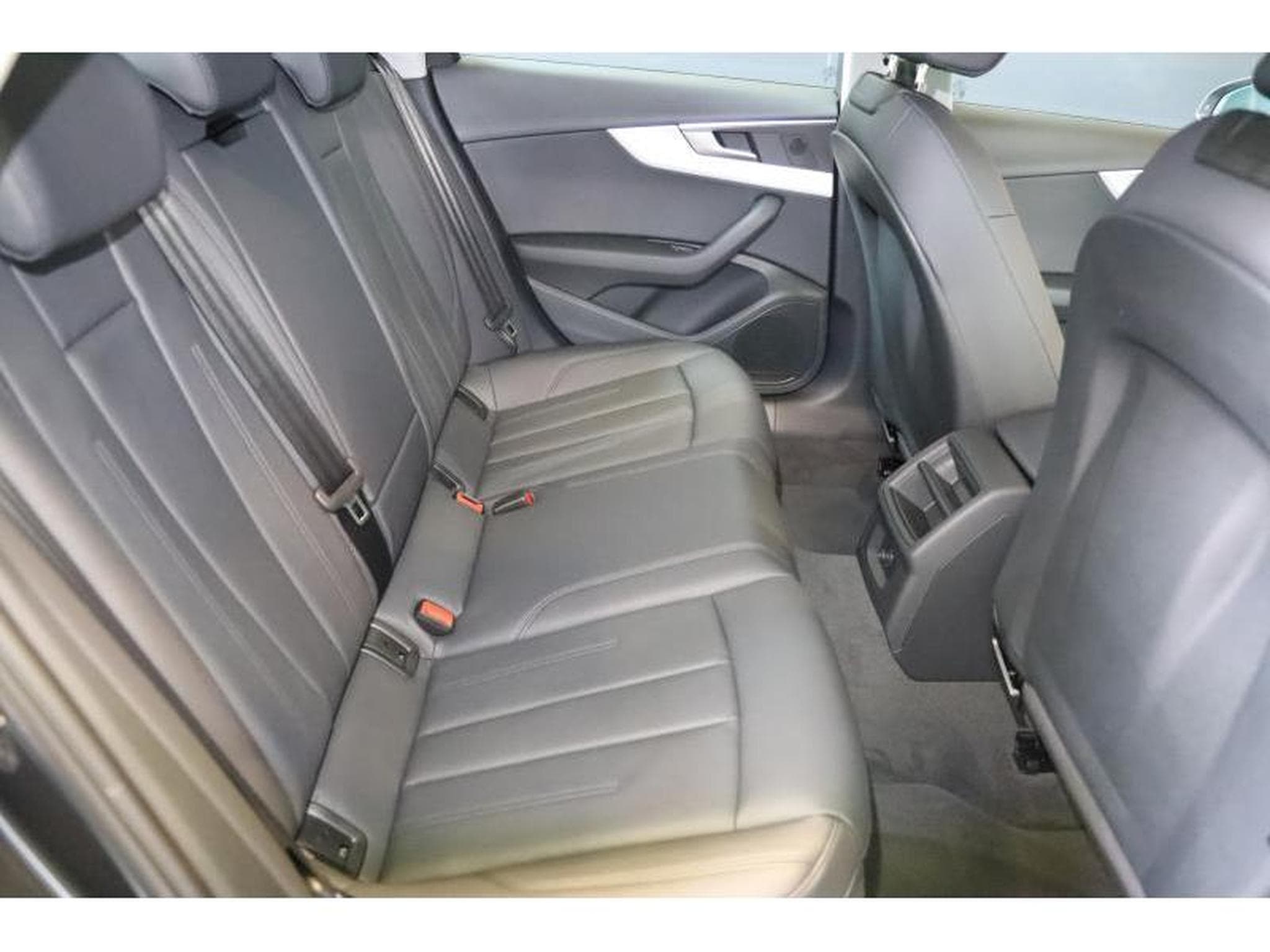 Audi A4 Avant (2024) - Foto 12