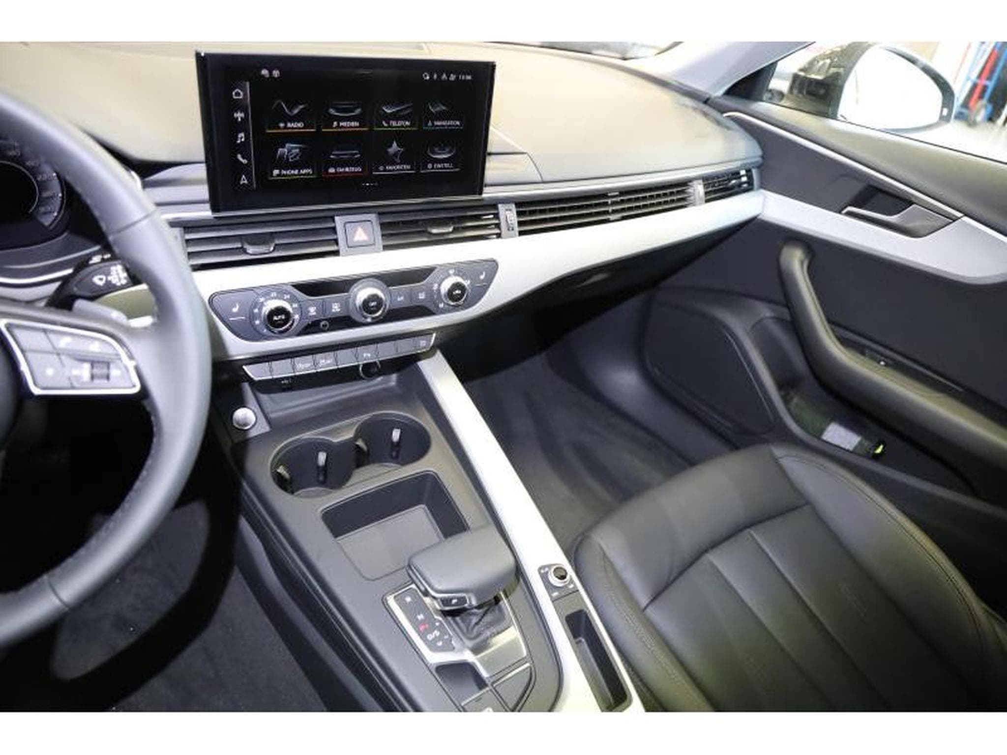 Audi A4 Avant (2024) - Foto 9