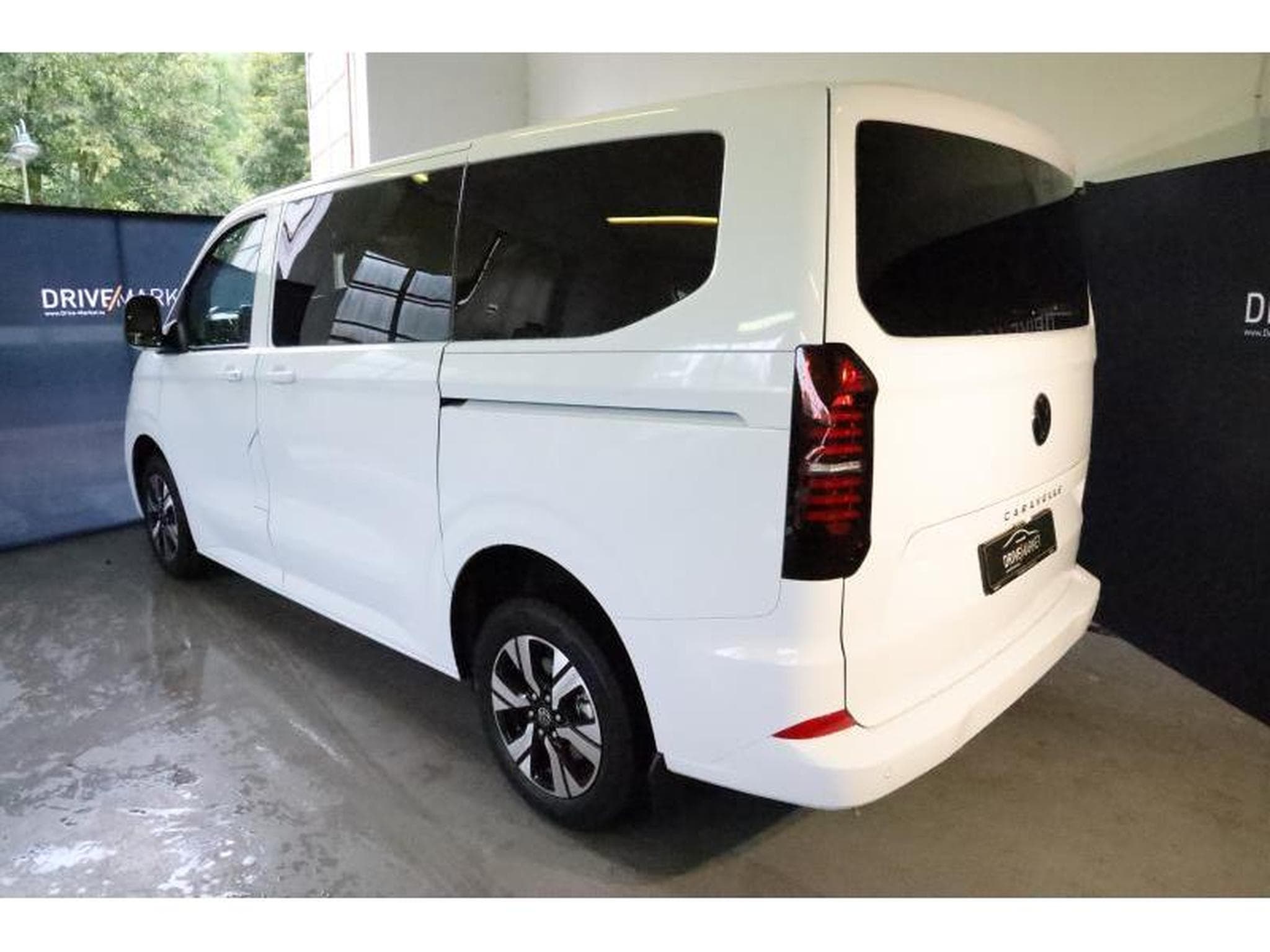 VW T7 Life AHK NAVI (2025) - Foto 13