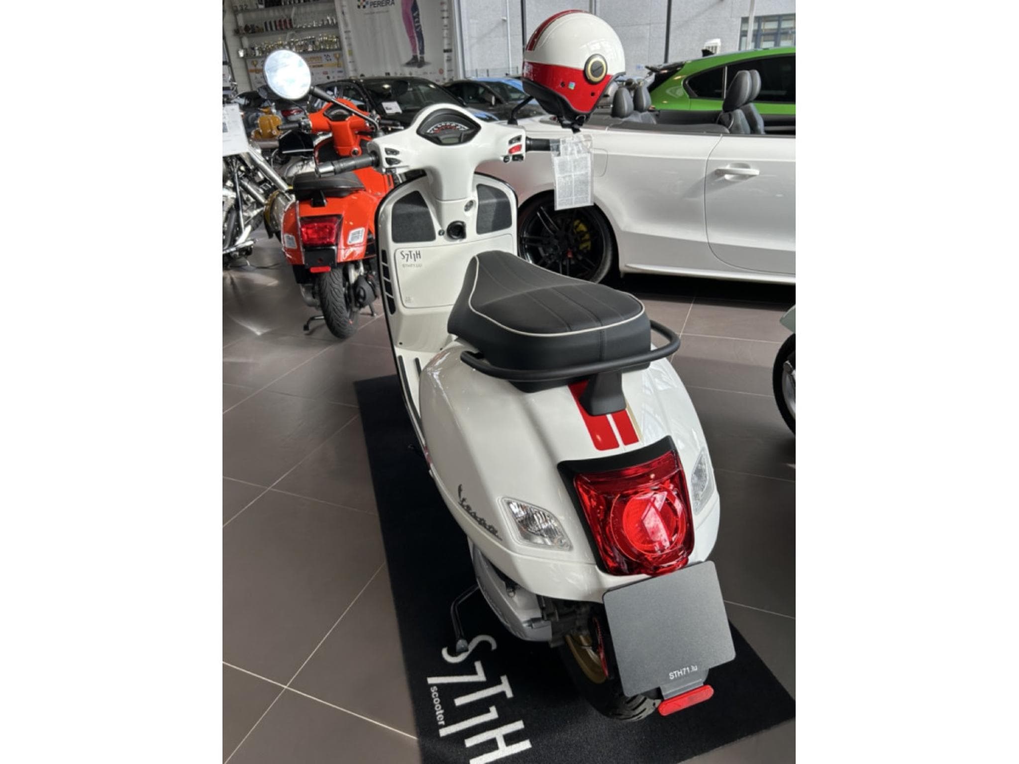 Vespa GTS Racing 60s (2022) - Foto 5