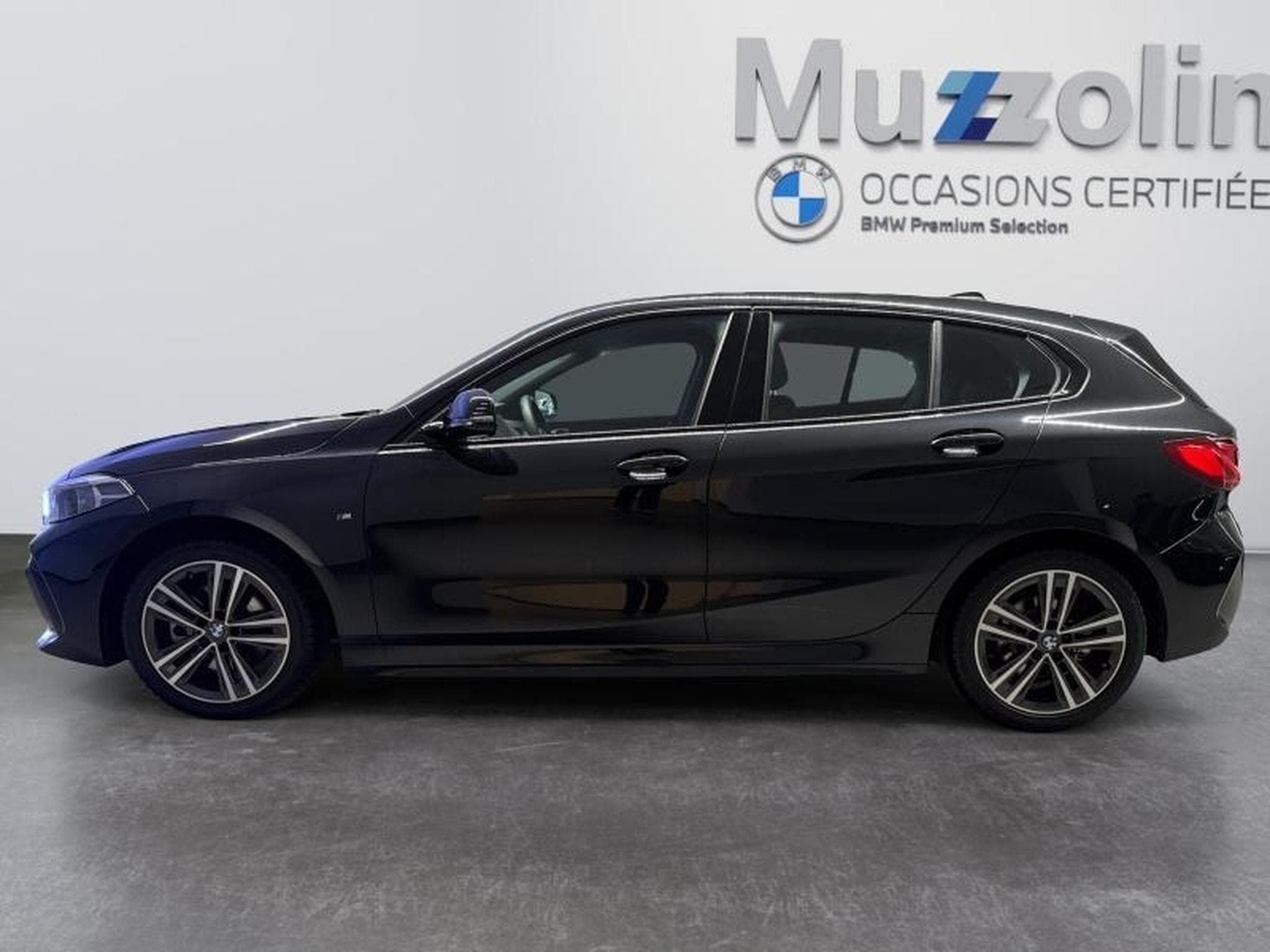 BMW 118 Hatch (2024) - Photo 14