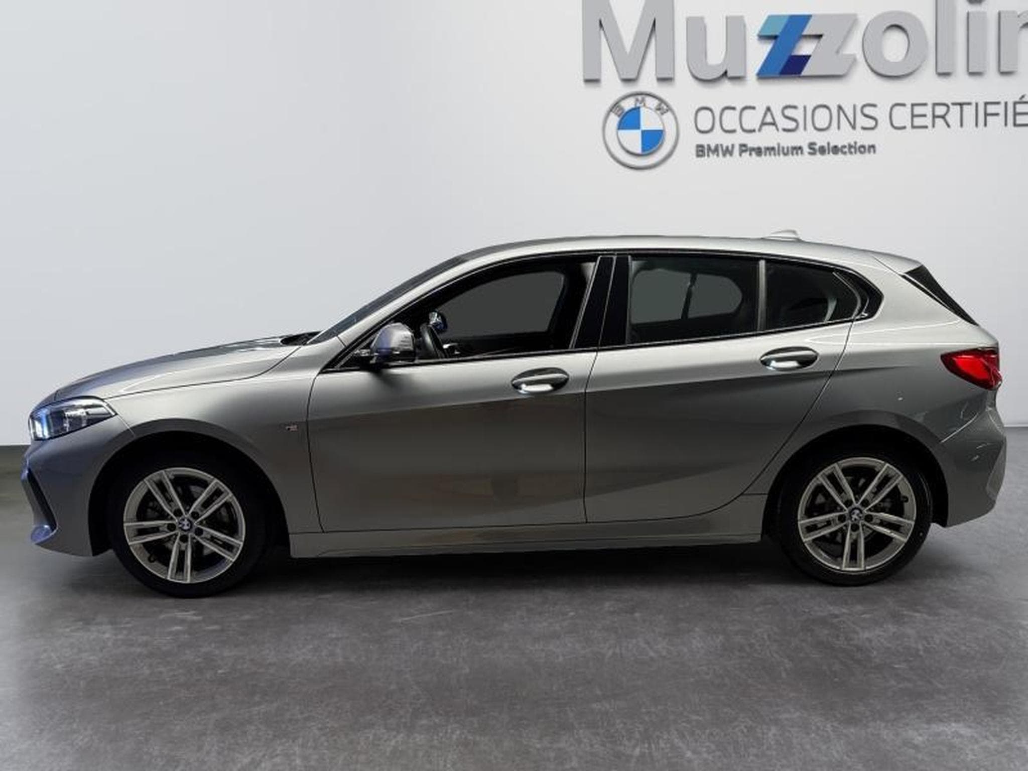 BMW 118 Hatch (2024) - Photo 15