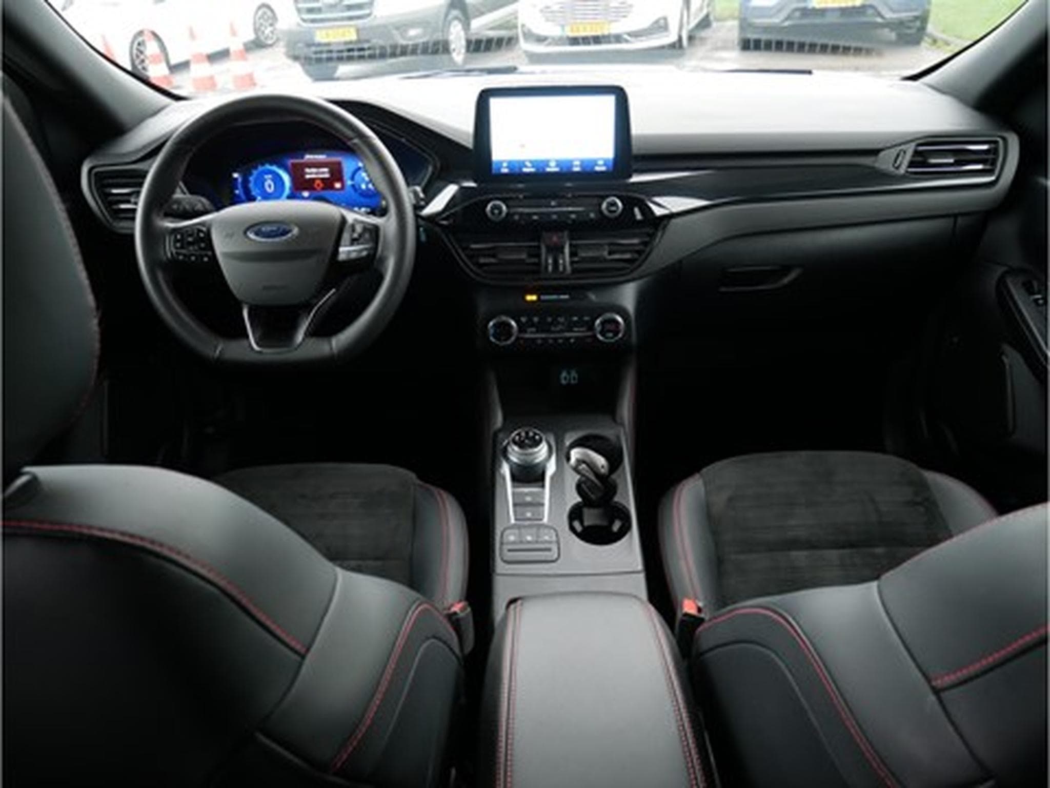 Ford Kuga ST-Line X FHEV AUT GAR 03/2027 (2022) - Foto 4