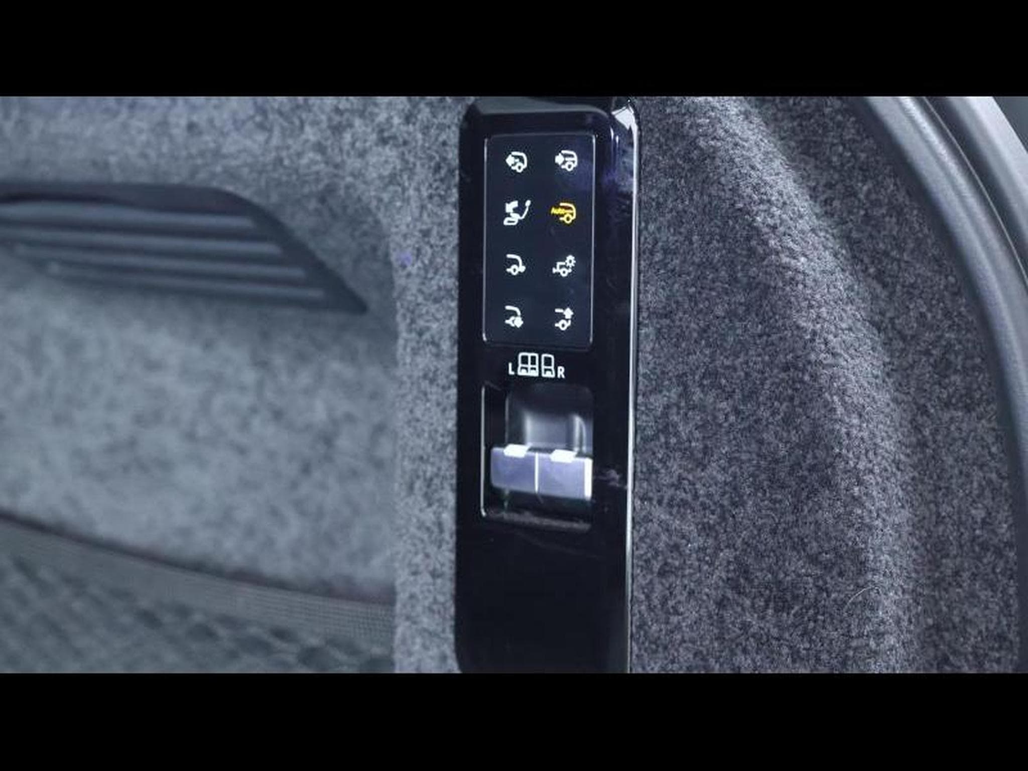 Land-Rover Range Rover SV P615 AWD Auto (2023) - Foto 26