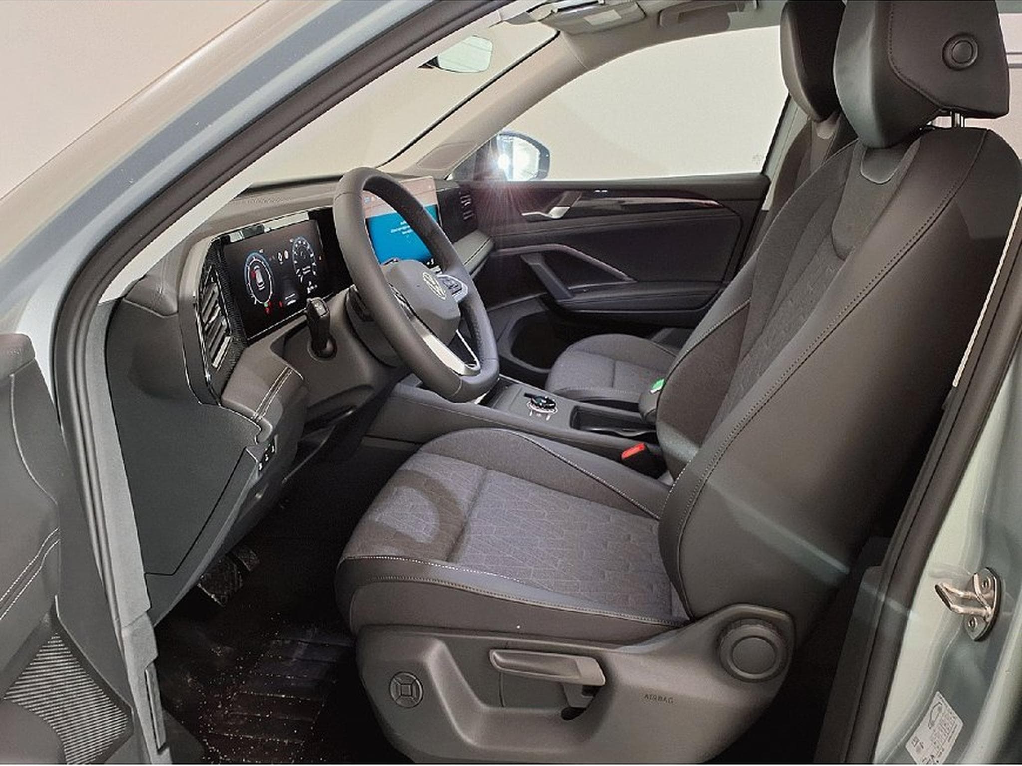 VW Tiguan (2024) - Photo 9