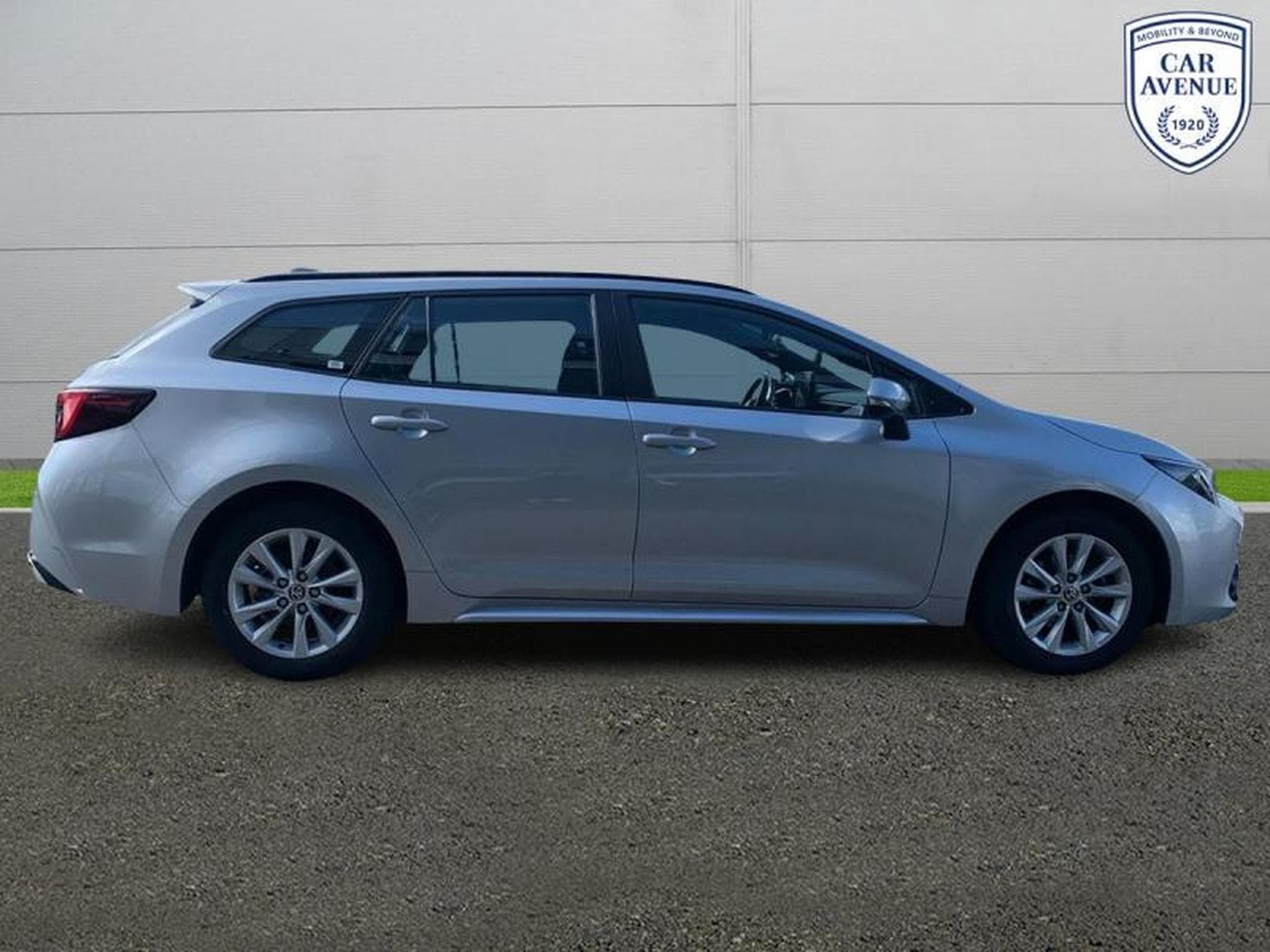 Toyota Corolla TS Dynamic Business Pack+Navi (2024) - Foto 6