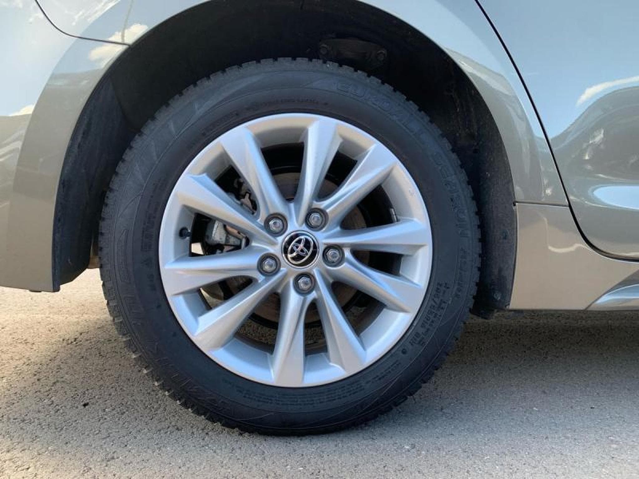 Toyota Corolla TS DYNAMIC BUSINESS PACK+NAVI (2024) - Photo 7