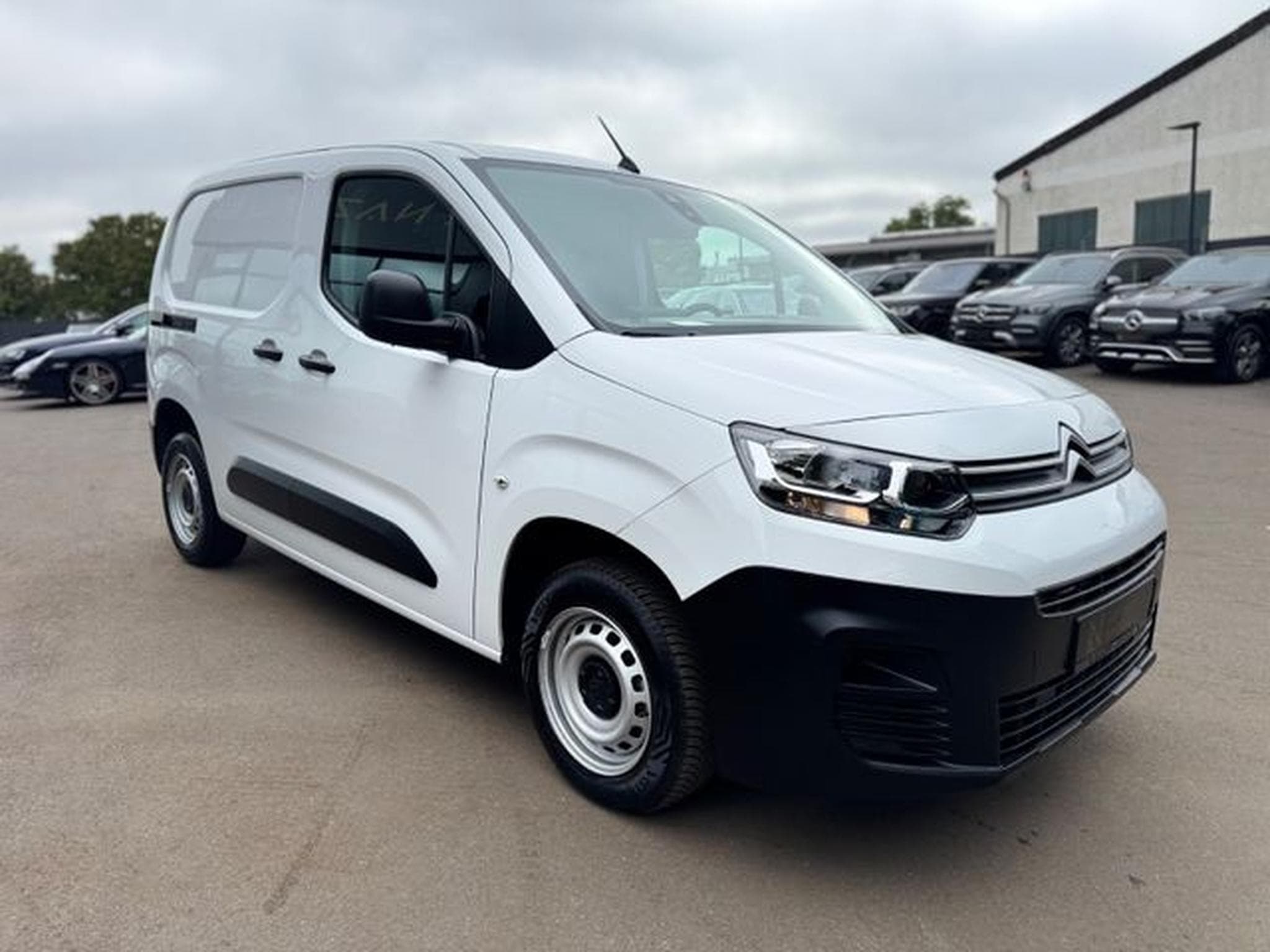 Citroën Berlingo BERLINGO 1.5 HDI*KLIMA*TEMPOMAT*EURO6d* (2024) - Photo 4