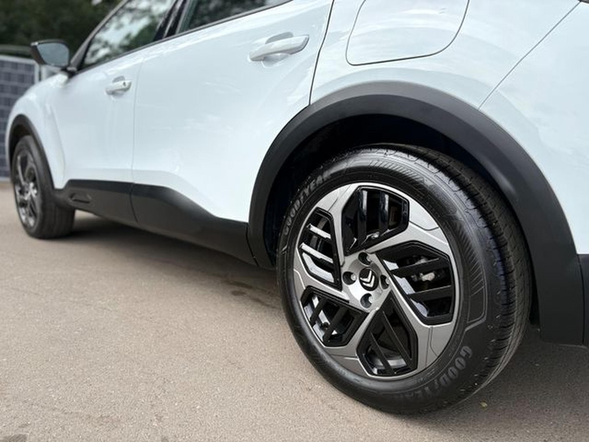 Citroën C4 C4 LIM*VOLL-LED*NAVI*PDC*DESIGN RAD*TOP (2024) - Foto 14