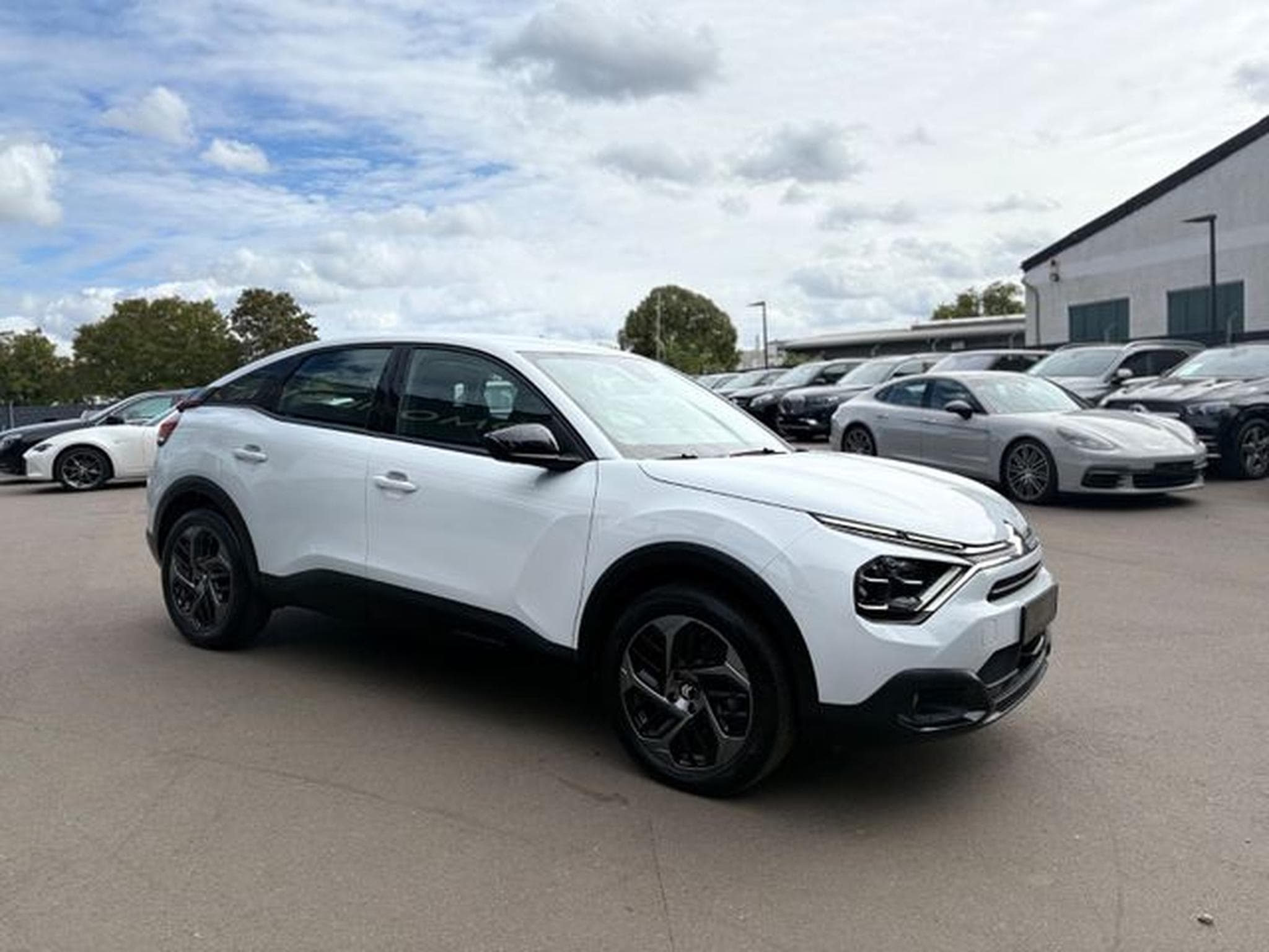 Citroën C4 C4 LIM*VOLL-LED*NAVI*PDC*DESIGN RAD*TOP (2024) - Foto 5