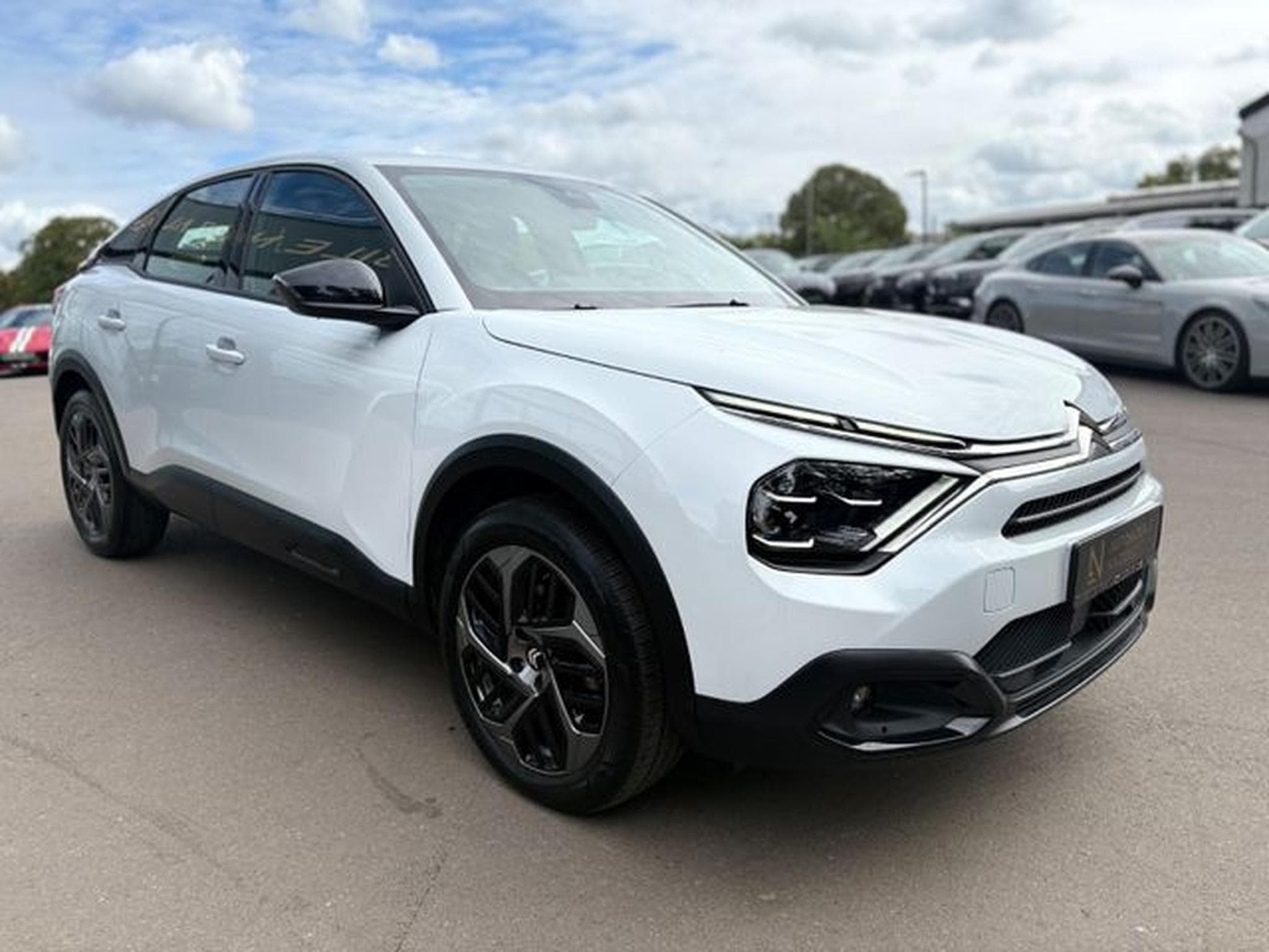 Citroën C4 C4 LIM*VOLL-LED*NAVI*PDC*DESIGN RAD*TOP (2024) - Foto 6