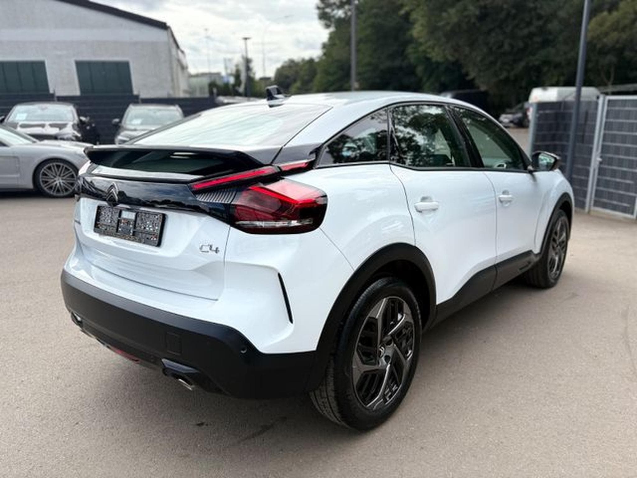 Citroën C4 C4 LIM*VOLL-LED*NAVI*PDC*DESIGN RAD*TOP (2024) - Foto 7