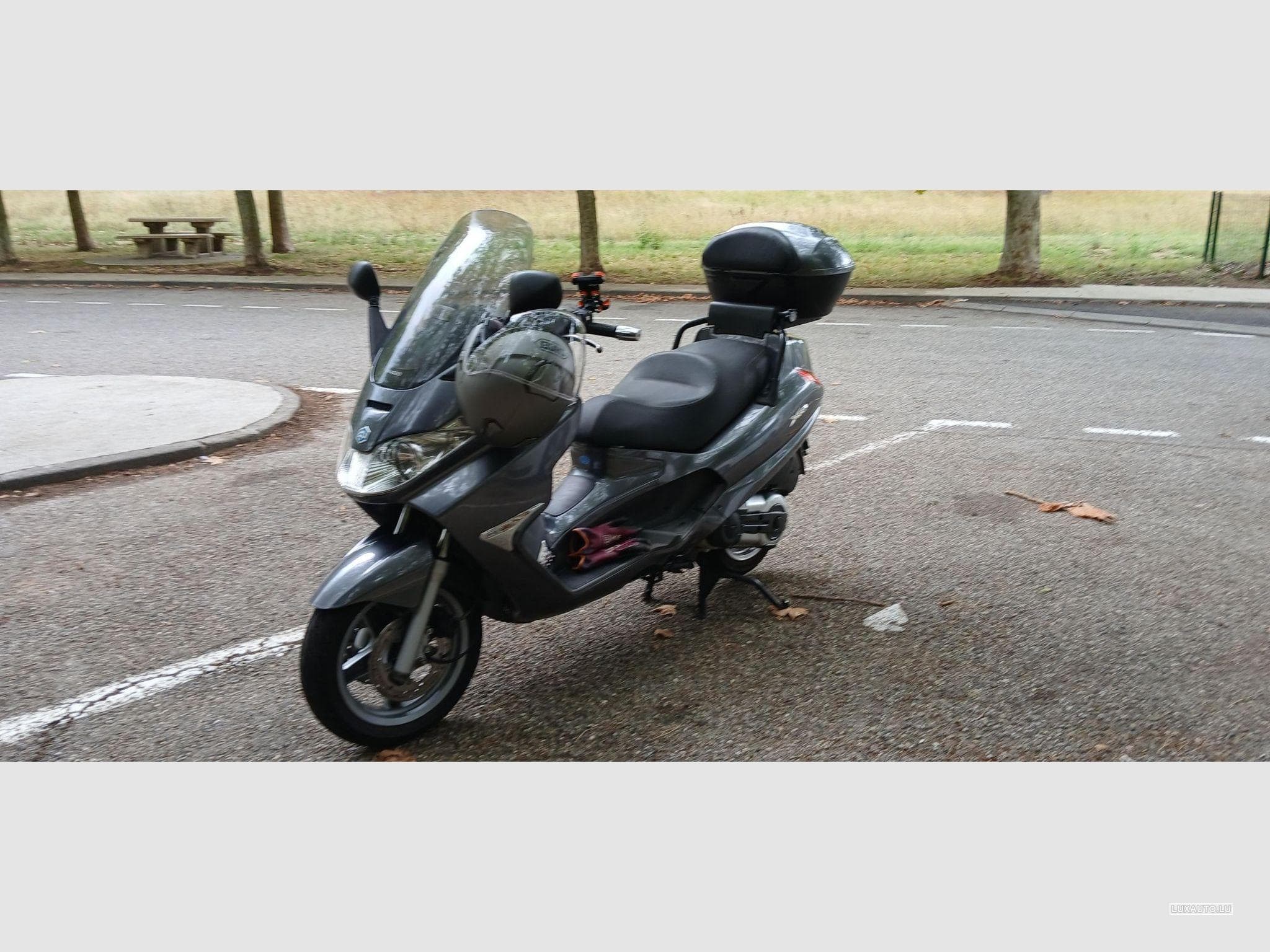 Piaggio X8 Tocase (2006) - Photo 4