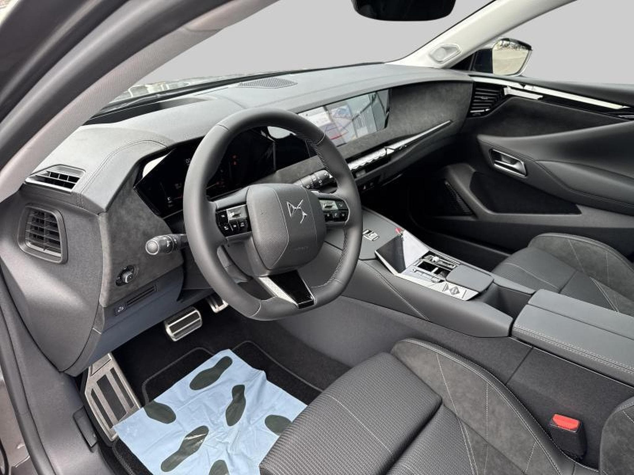 DS Automobiles DS4 ETOILE (2025) - Foto 11