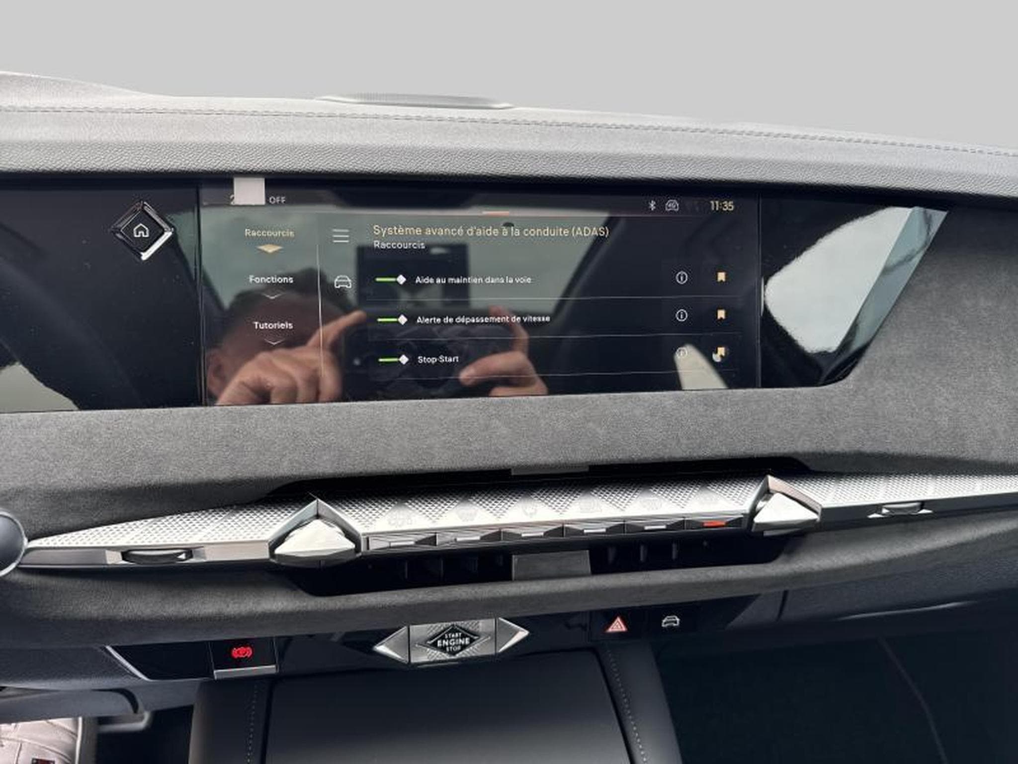 DS Automobiles DS4 ETOILE (2025) - Foto 17