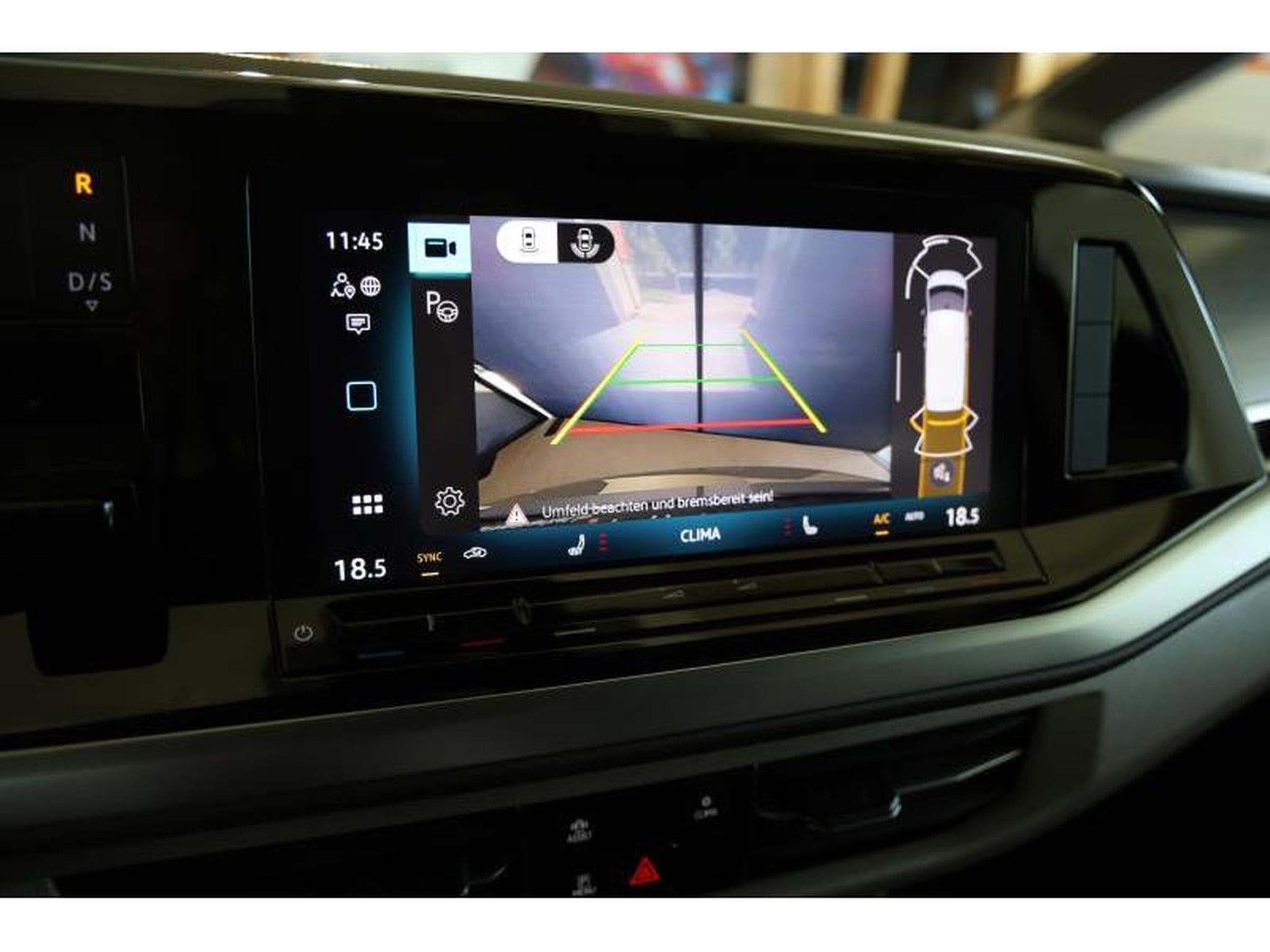 VW T7 Life LONG (2025) - Photo 16