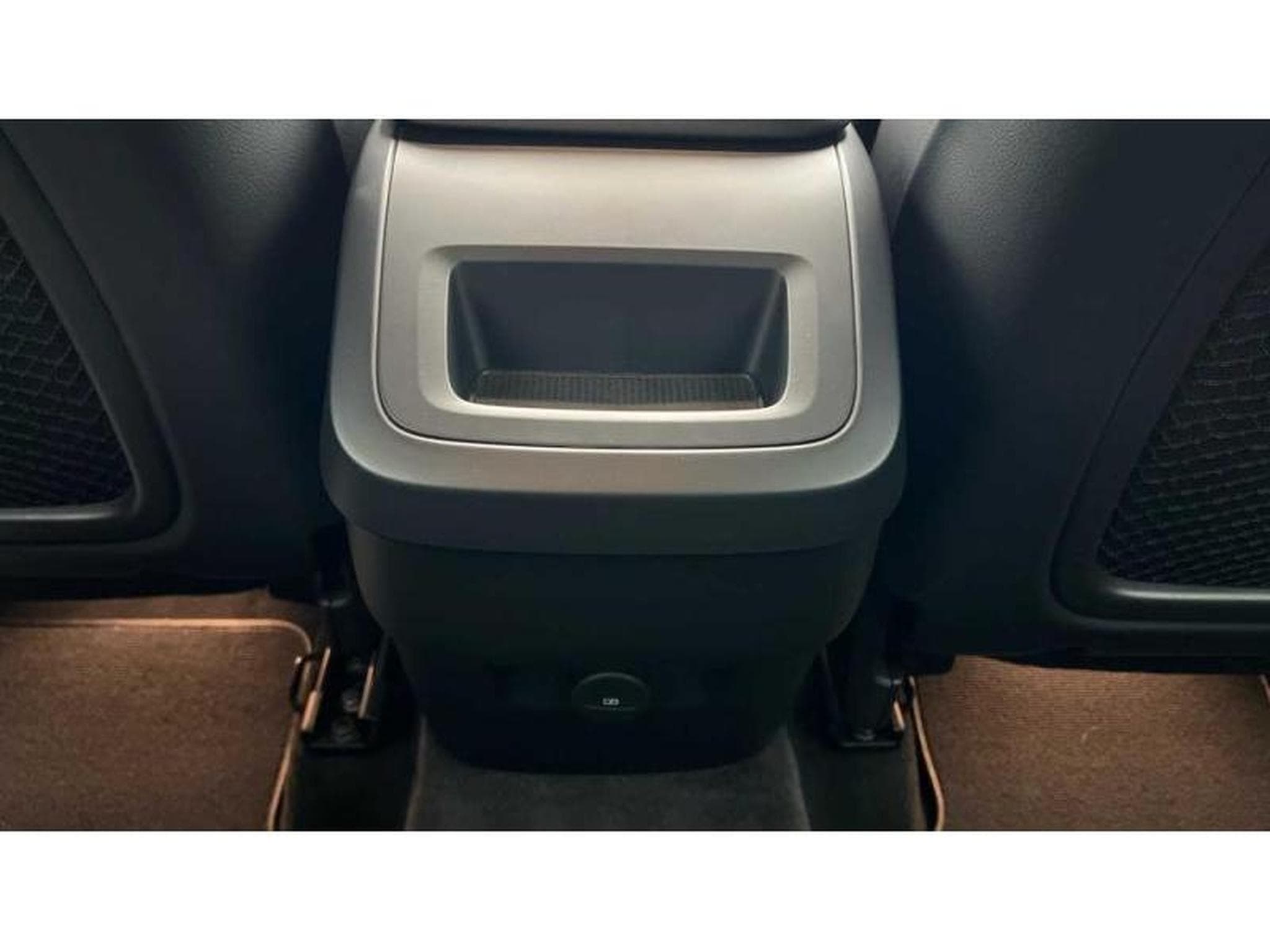 Volvo XC60 Plus Dark (2022) - Foto 16