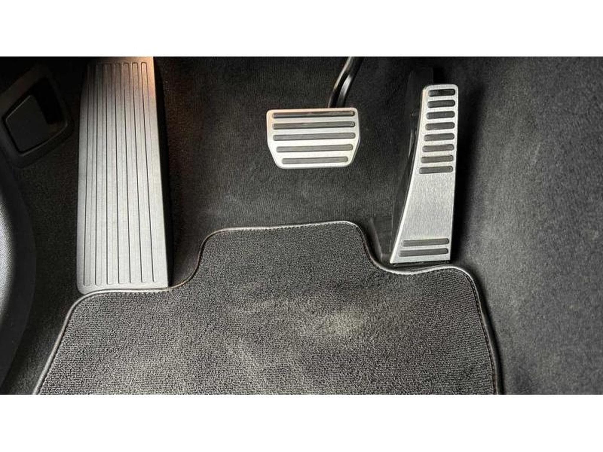 Volvo XC60 Plus Dark (2022) - Foto 20