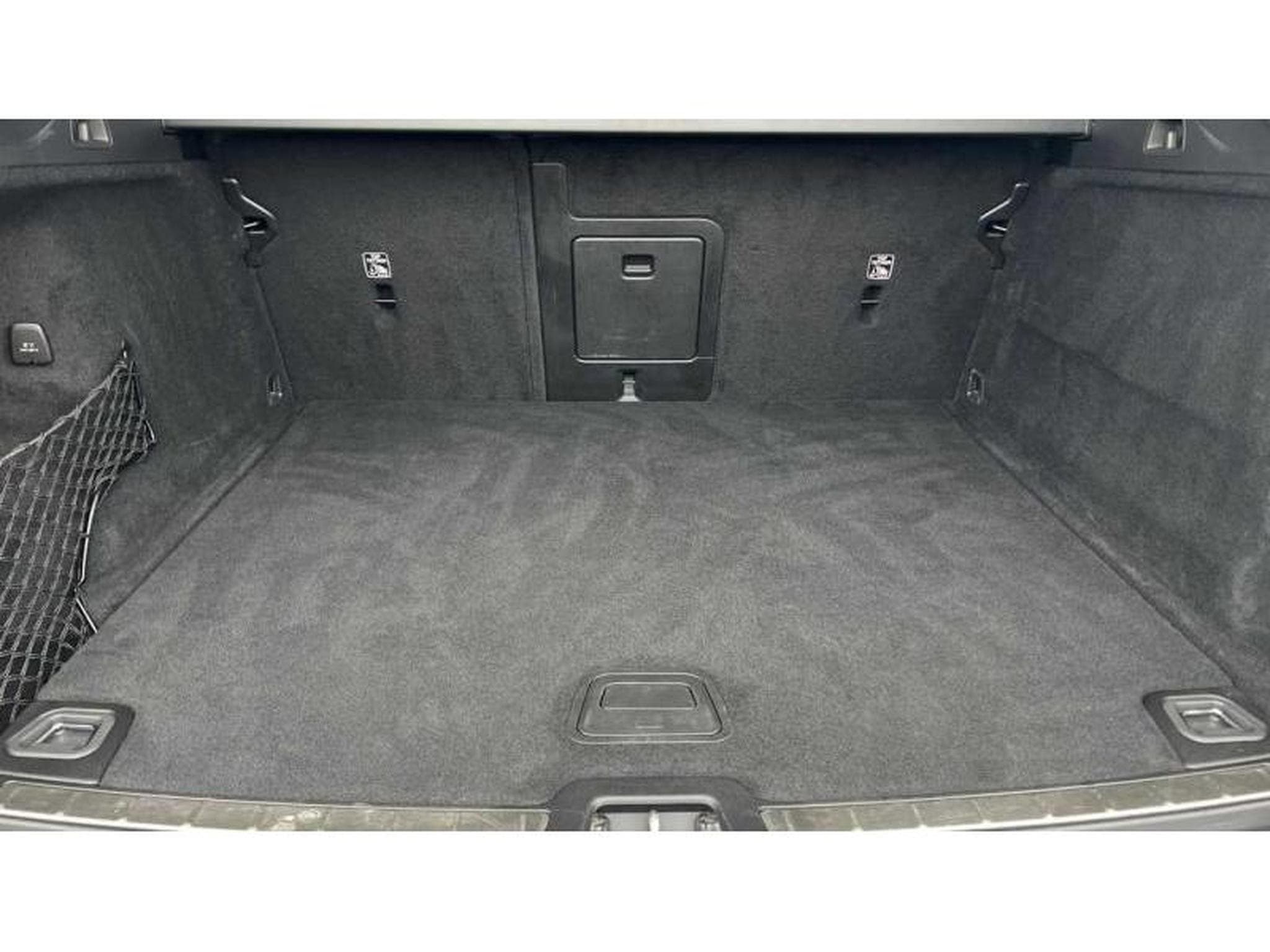 Volvo XC60 Plus Dark (2022) - Foto 21