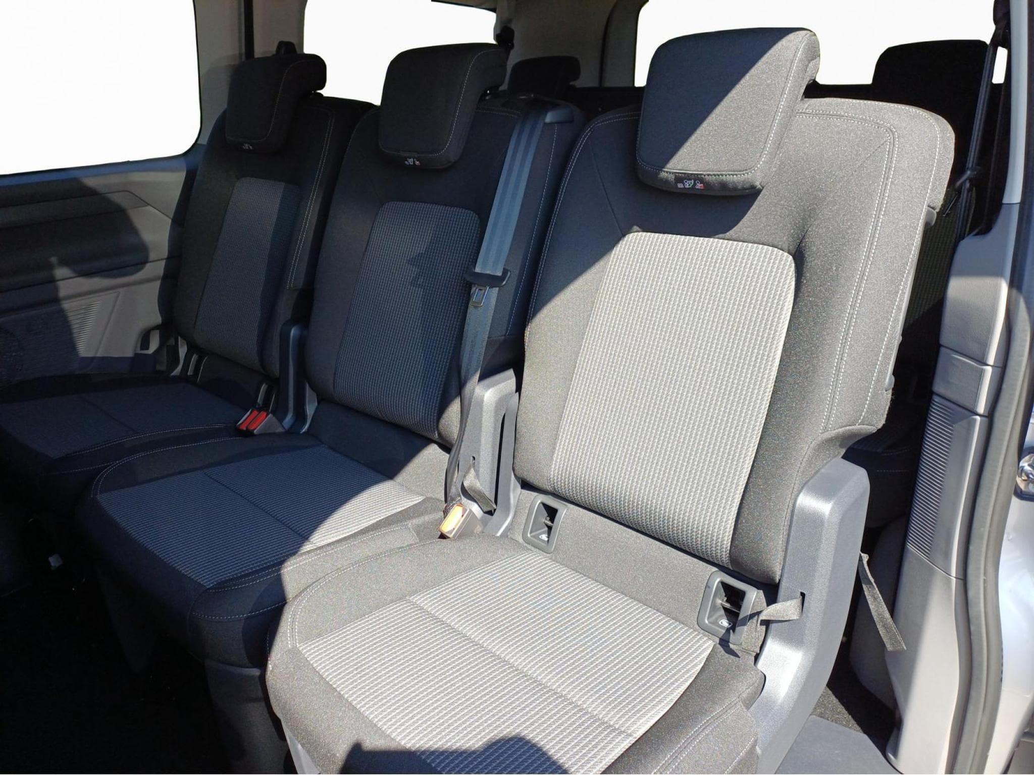 VW T7 Basic (2025) - Foto 15