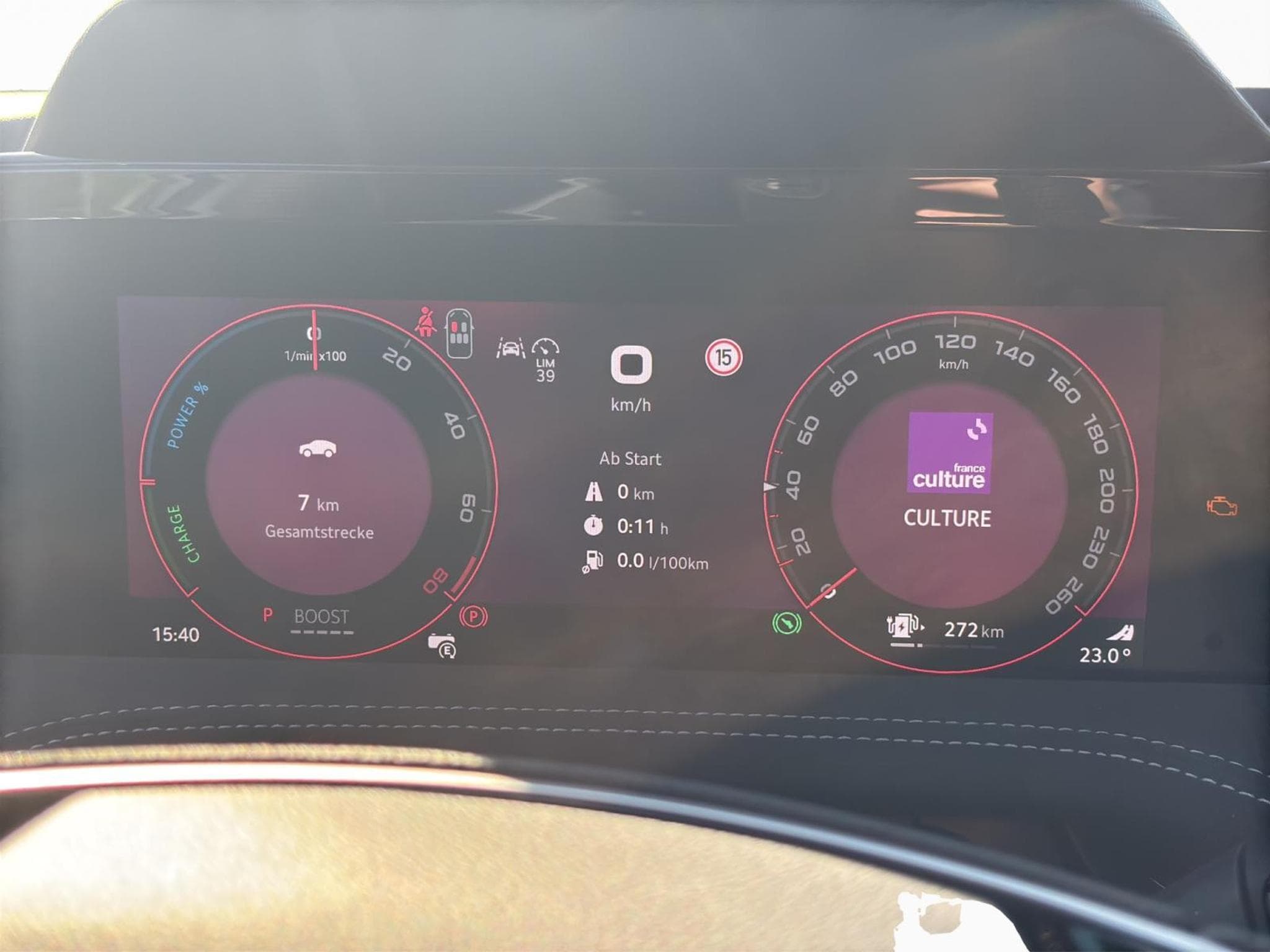 Skoda Superb Sportline (2025) - Photo 11