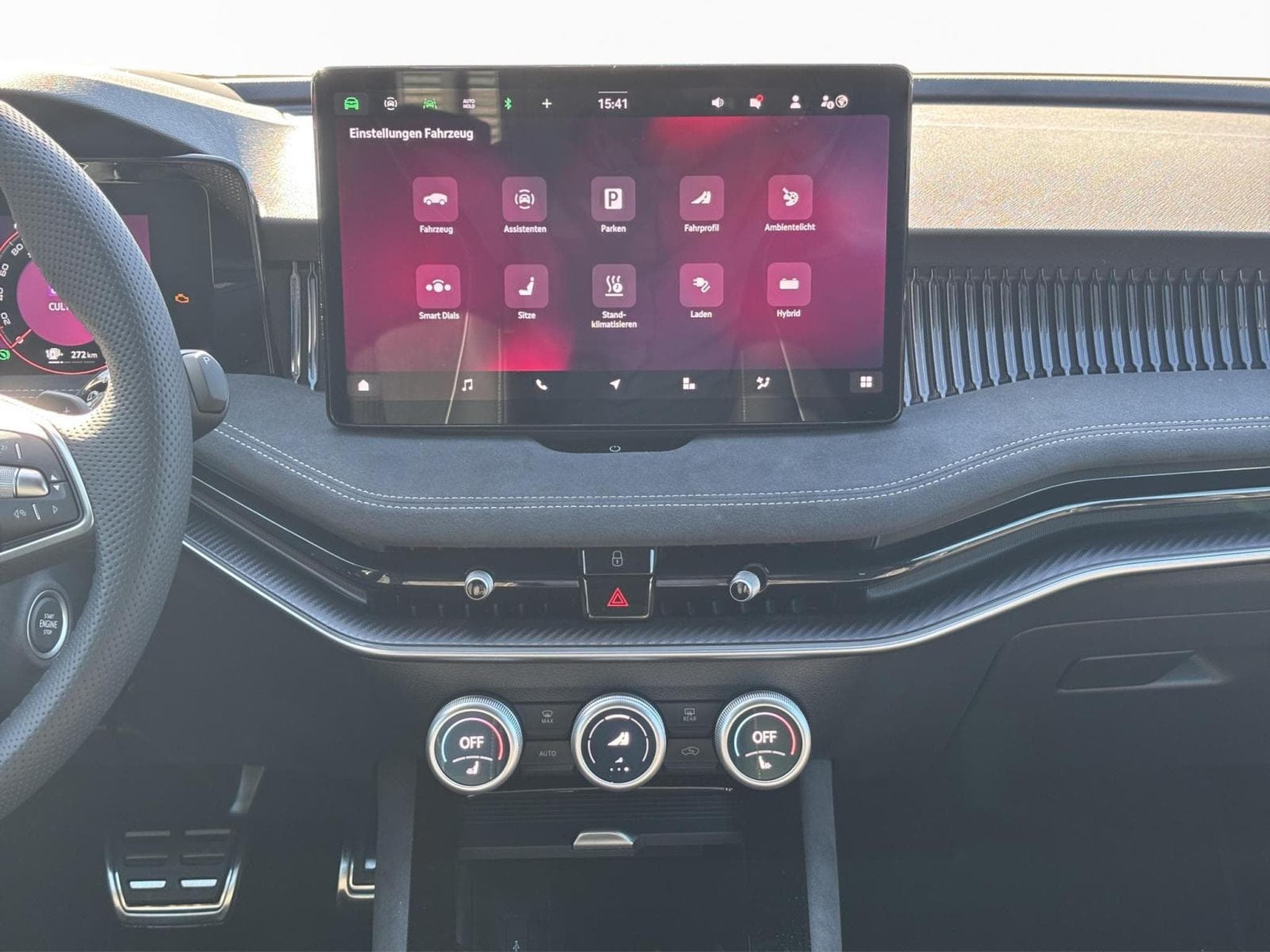 Skoda Superb Sportline (2025) - Photo 13