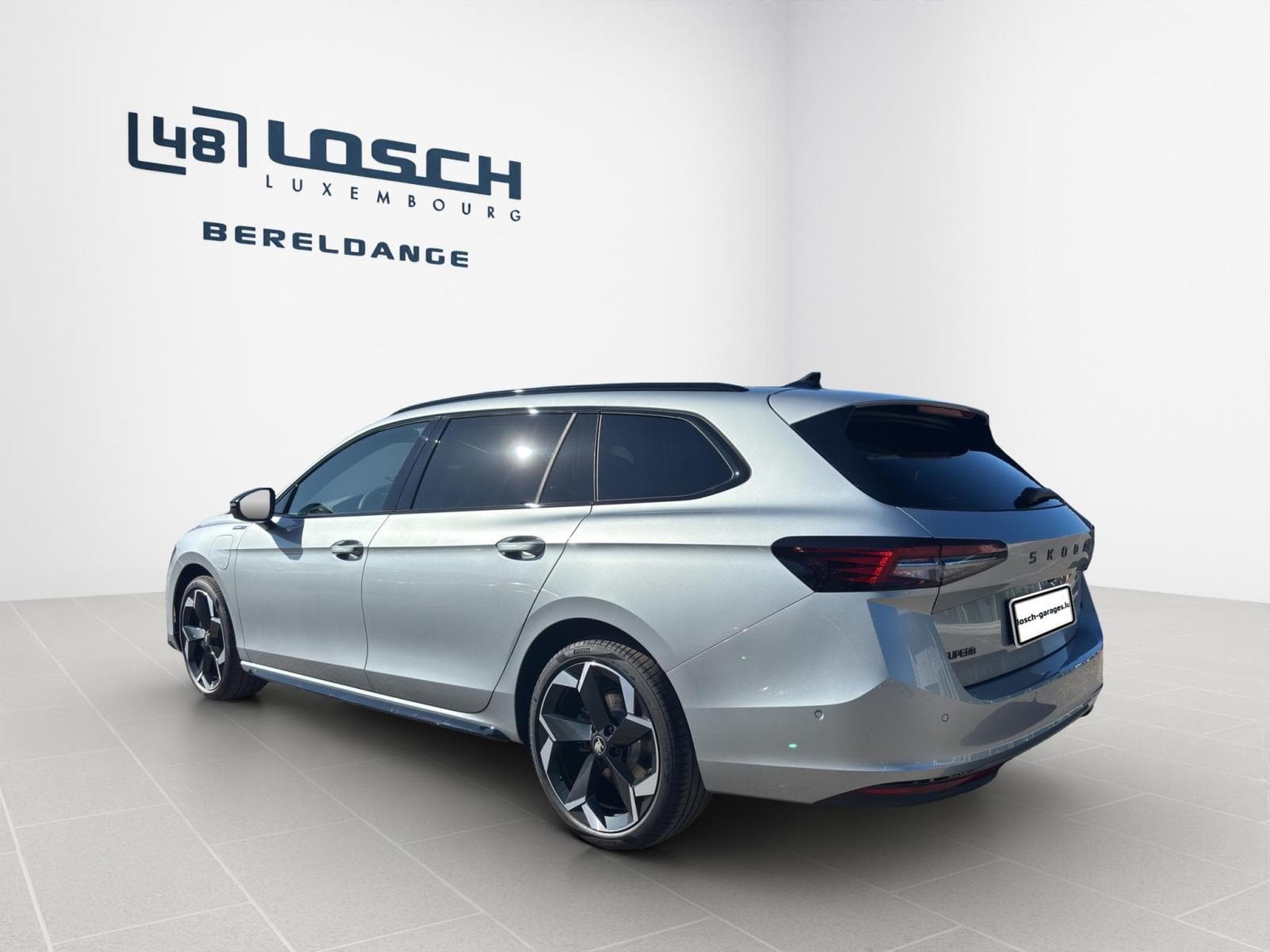 Skoda Superb Sportline (2025) - Photo 4