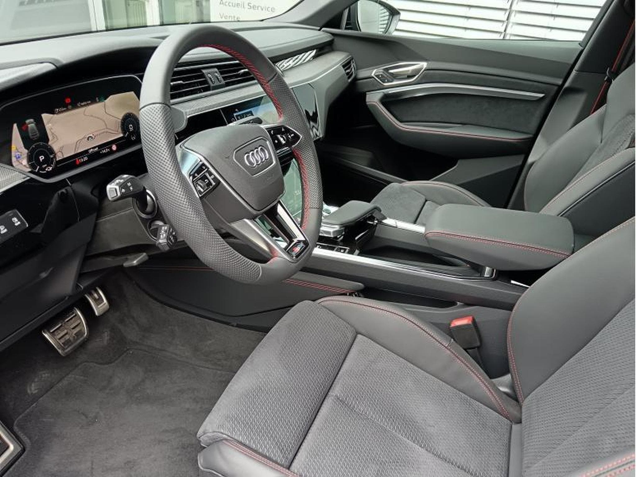 Audi Q8 Sportback S-line 50 quattro (2025) - Photo 9