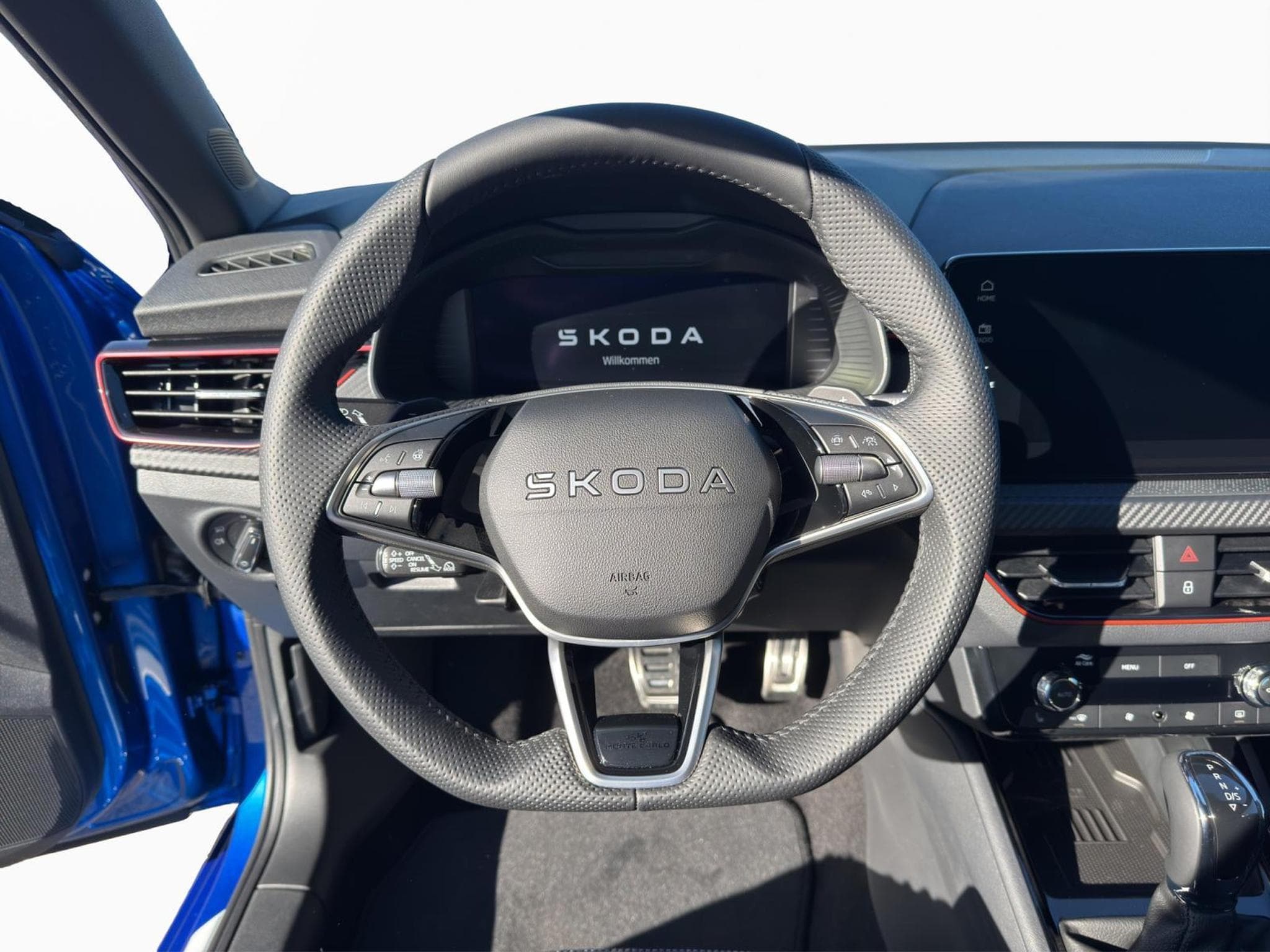 Skoda Scala Monte Carlo (2025) - Photo 10
