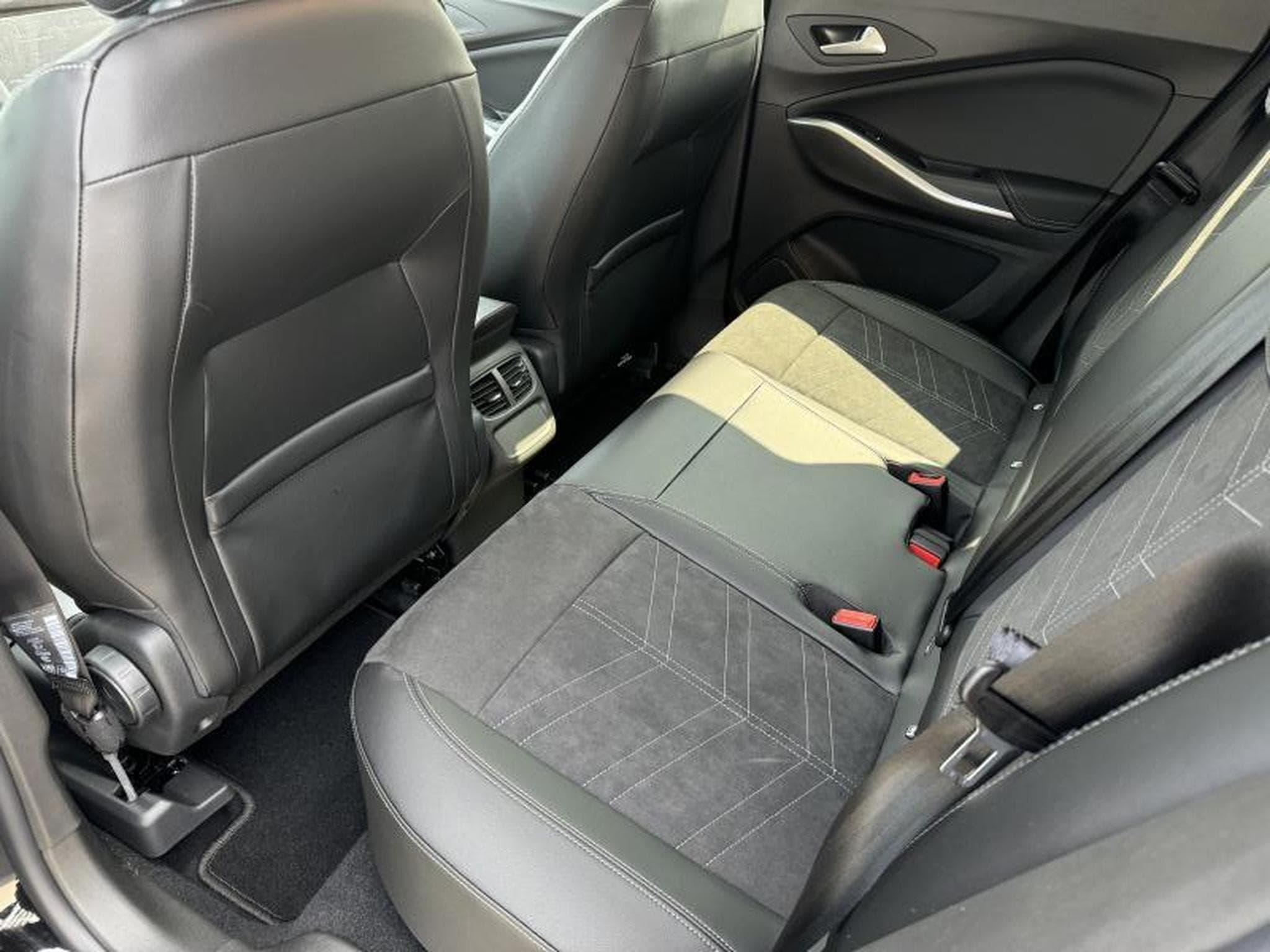 Opel Grandland X Edition (2024) - Photo 18