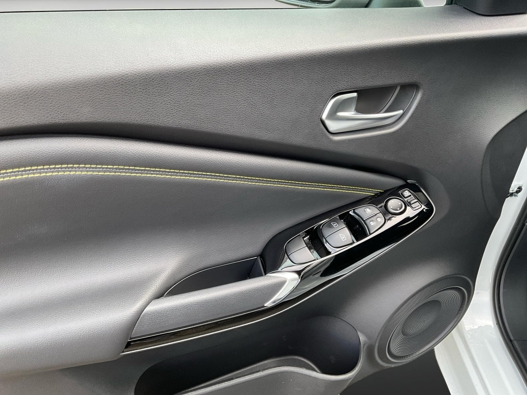 Nissan Juke Hybrid N-Sport ABS Fahrerairbag ESP ZV (2025) - Photo 14