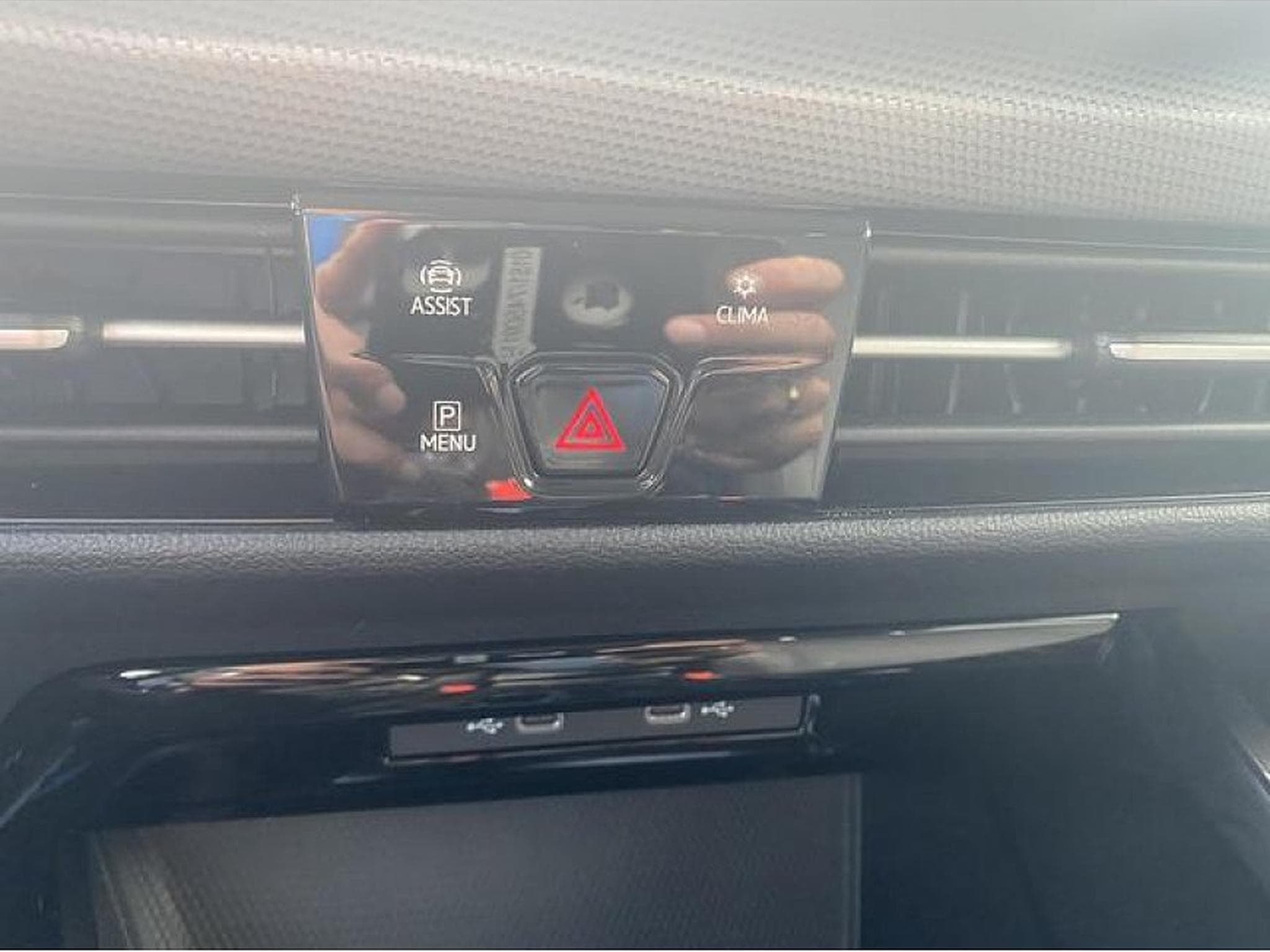 VW Golf (2025) - Photo 21