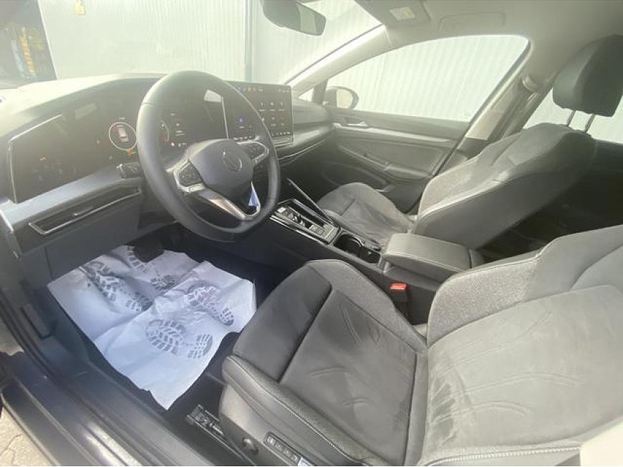 VW Golf (2025) - Photo 8