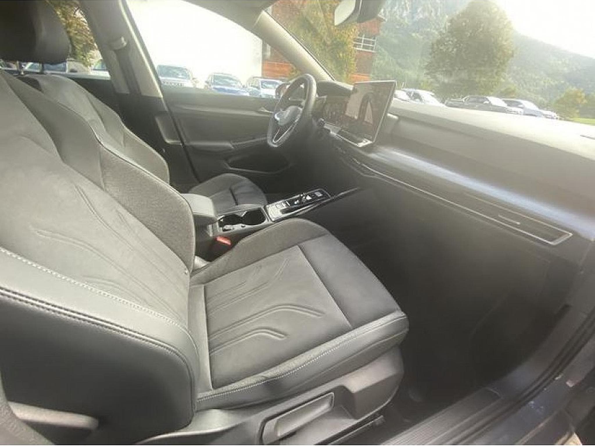 VW Golf (2025) - Photo 9